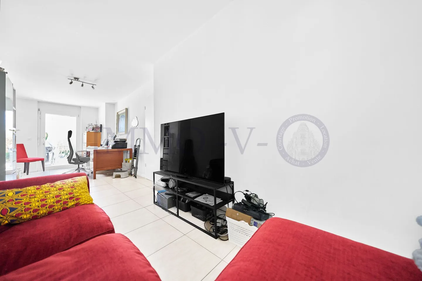 LUXURY STANDING WITH LARGE GARDEN AND LAKE VIEW - Photo 13 of 18