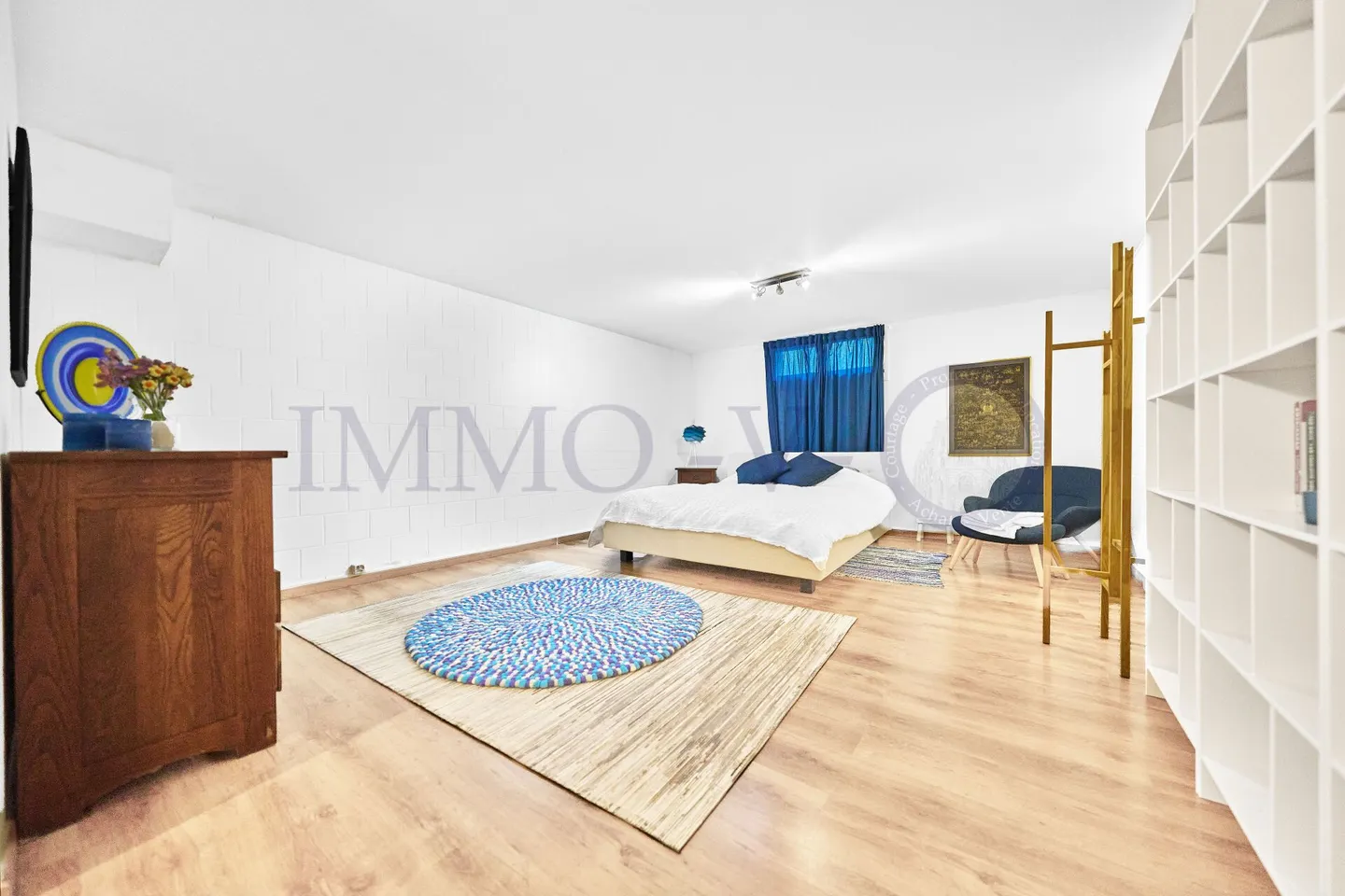 LUXURY STANDING WITH LARGE GARDEN AND LAKE VIEW - Photo 17 of 18
