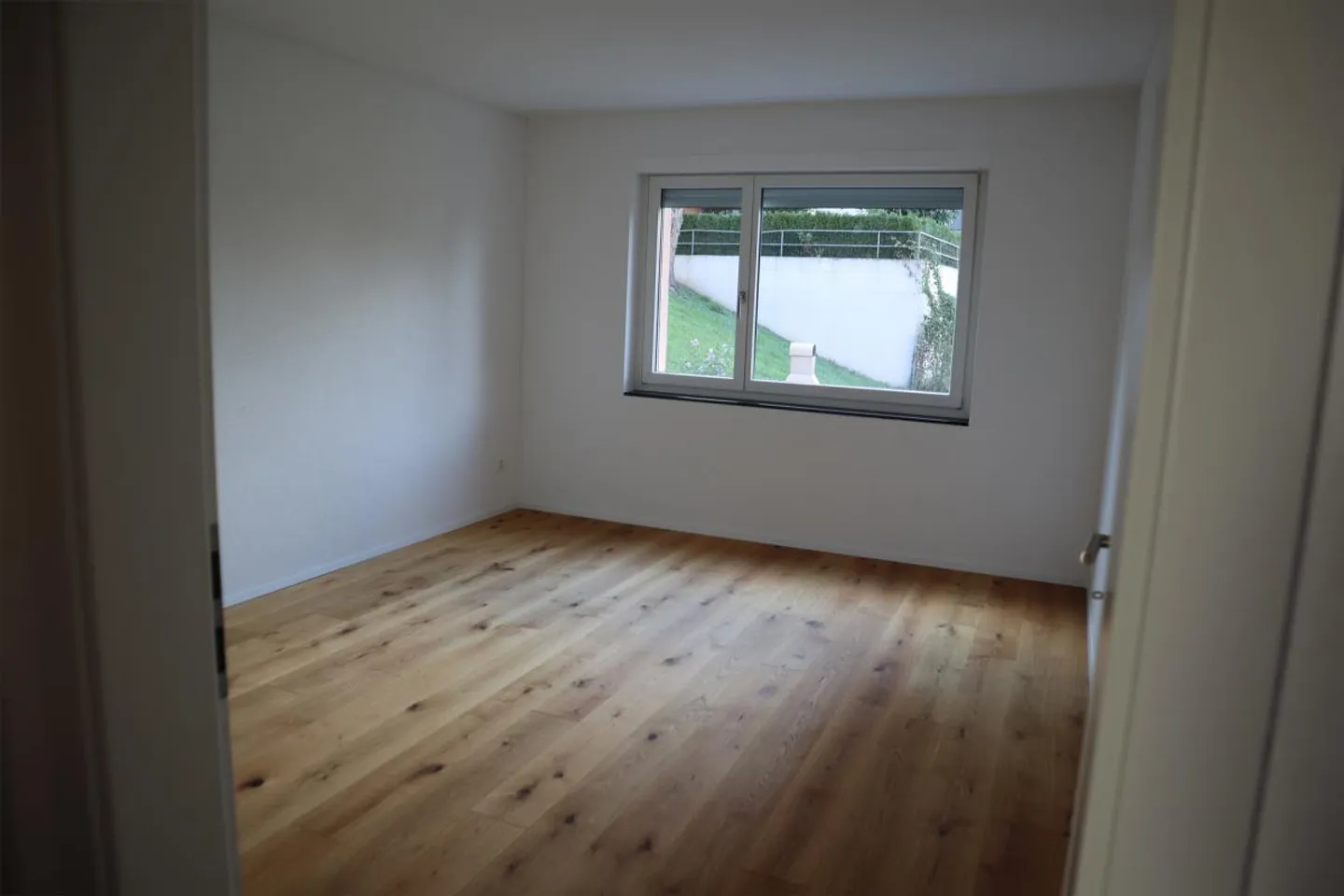 Condominium moderne neuf de 2,5 pièces à louer - Photo 9 sur 14