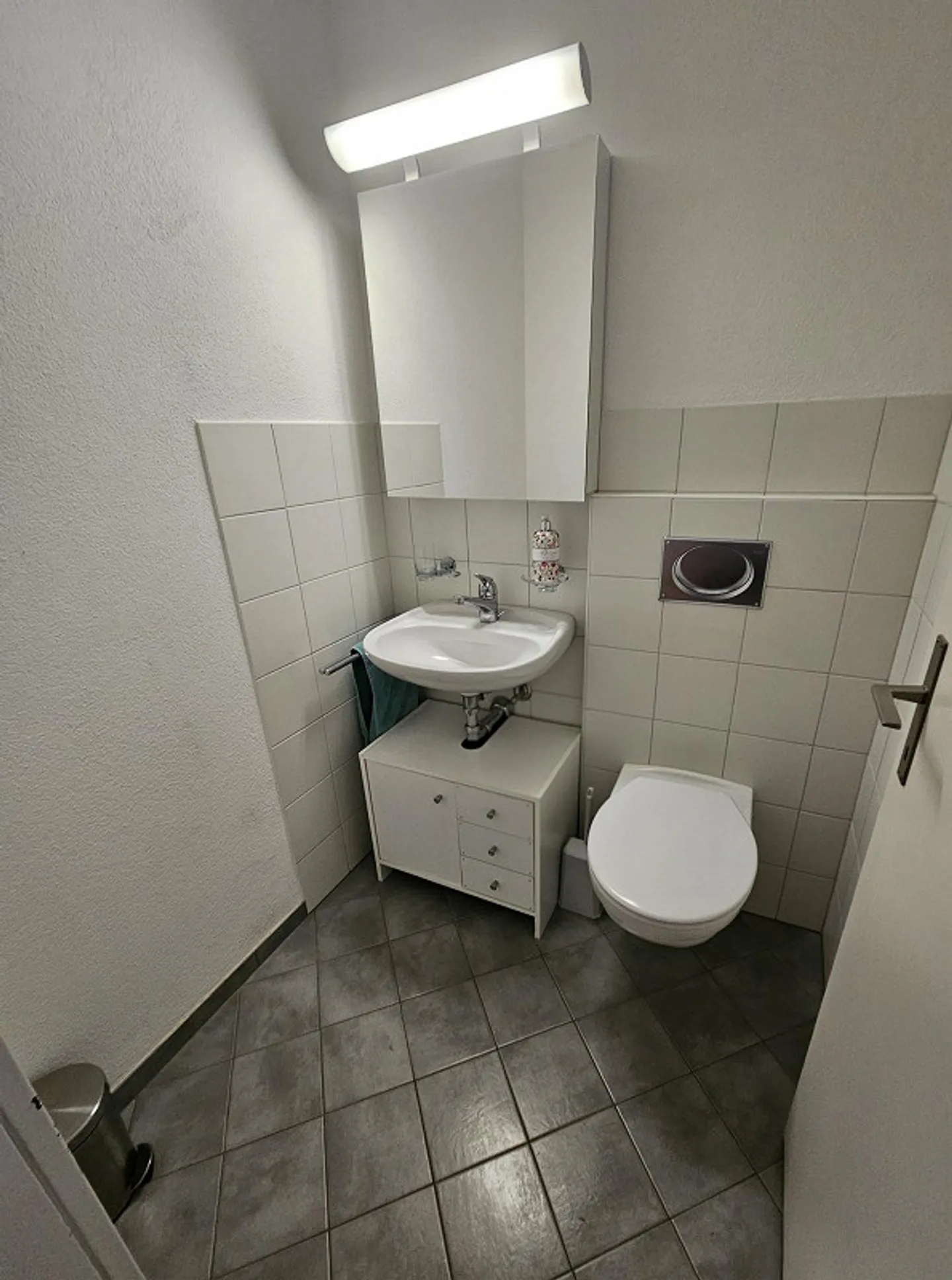 Appartement lumineux de 5,5 pièces avec vue sur la verdure, parquet, calme et central - Photo 13 sur 17