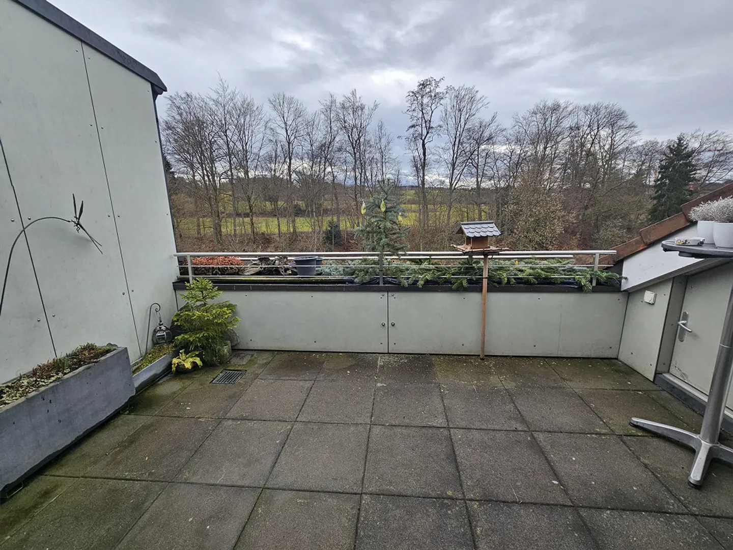 Appartement lumineux de 5,5 pièces avec vue sur la verdure, parquet, calme et central - Photo 11 sur 17