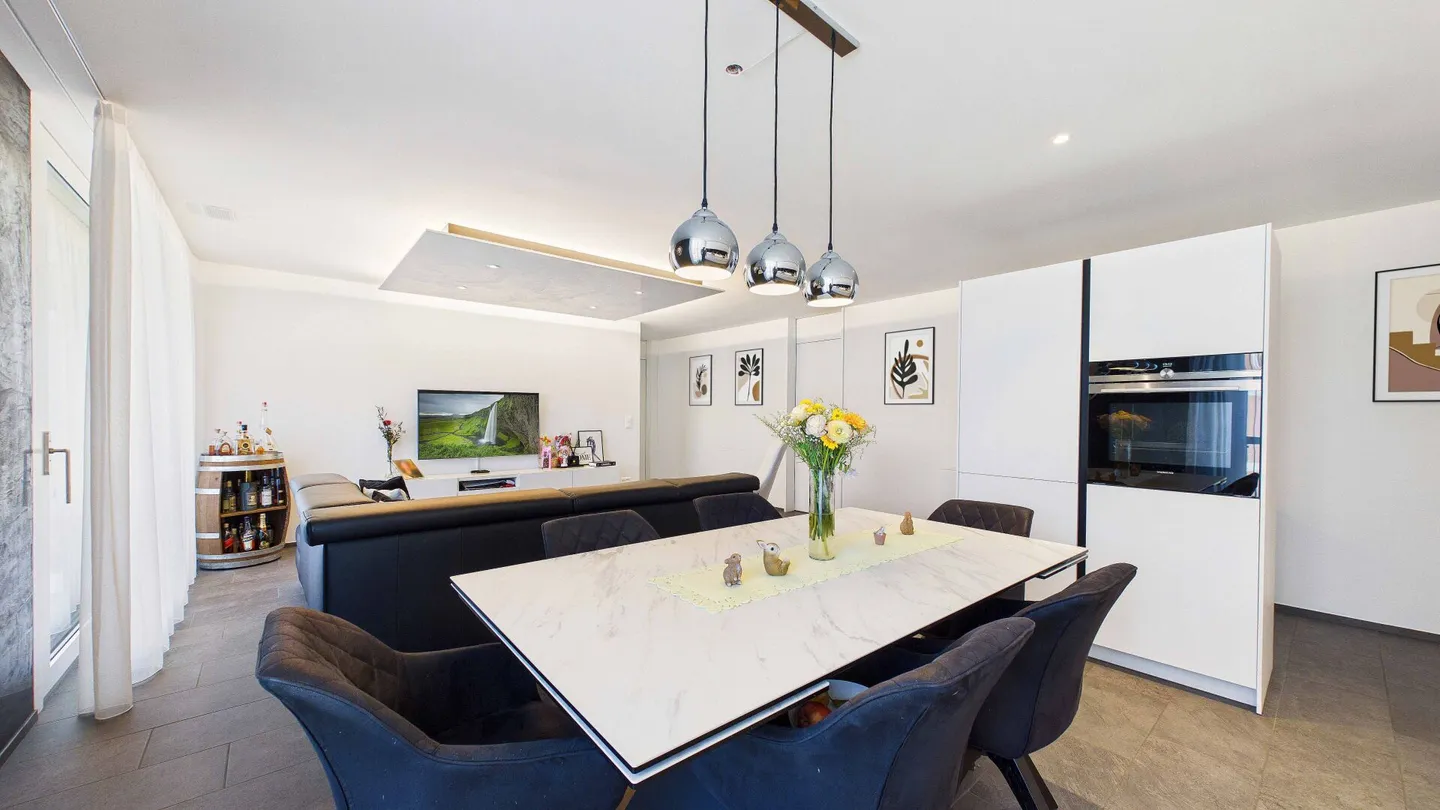 Stilvolle 4.5-Zimmer-Wohnung - Foto 2 von 8