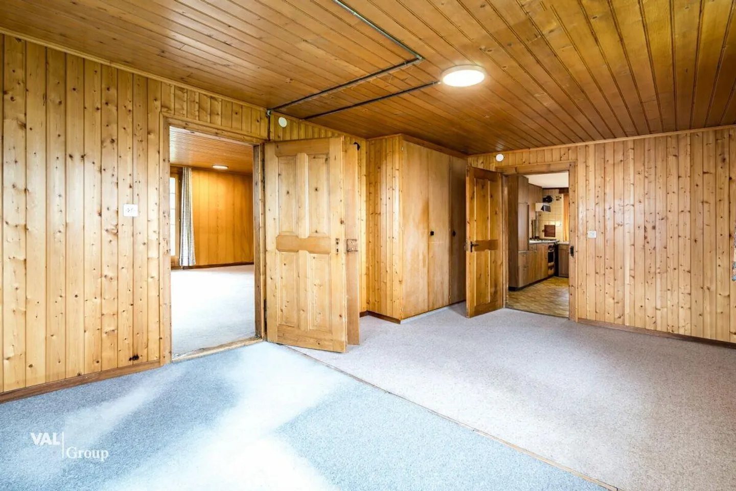 A Unique Ensemble with Potential - Living, Renting, Designing - Photo 19 of 30