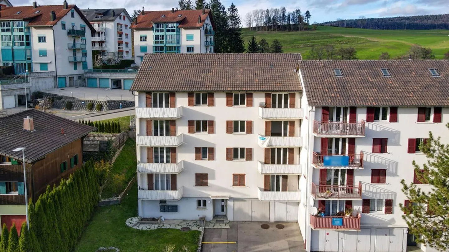 Wohngebäude - Foto 1 von 10