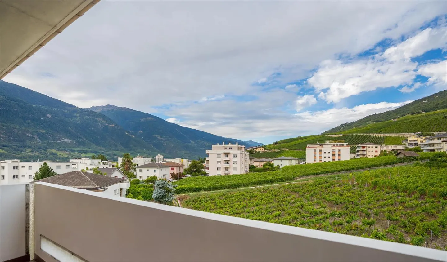 3.5 Room Apartment - Photo 5 of 11