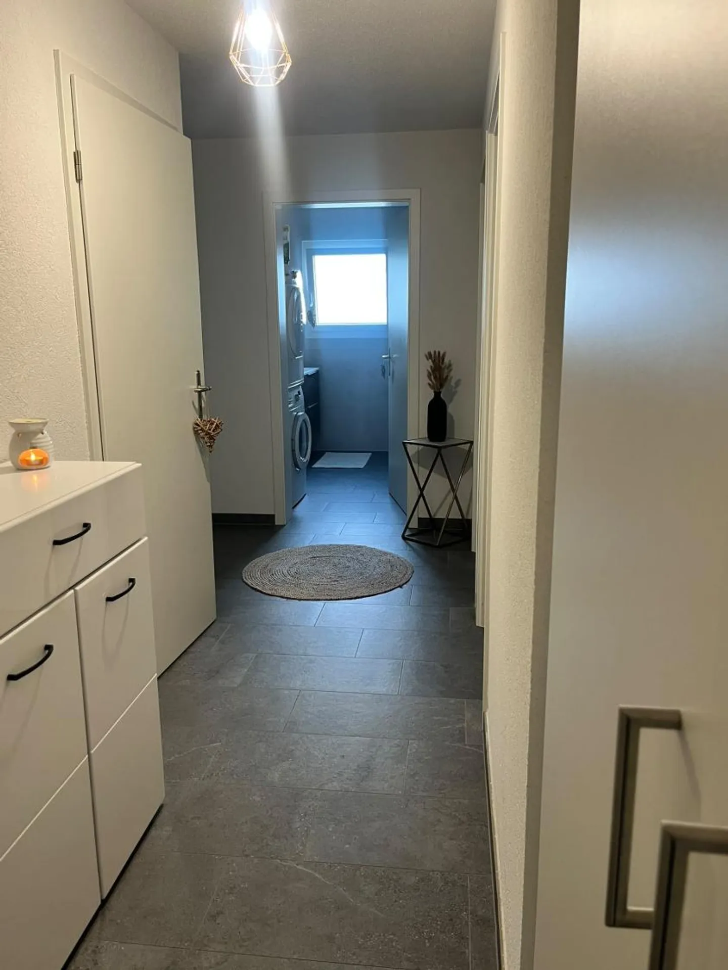 3.5 Room Apartment - Photo 3 of 8