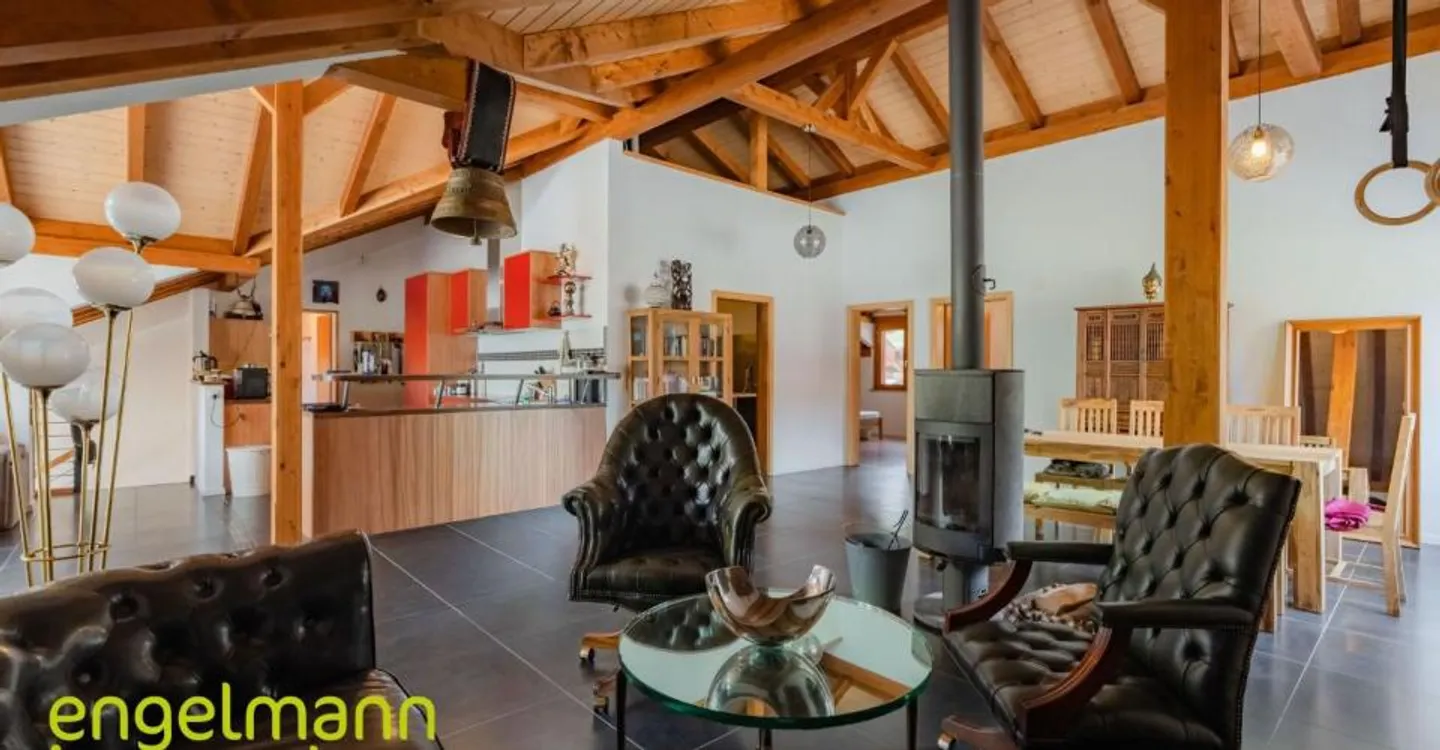 House with 2 apartments - Photo 6 of 12