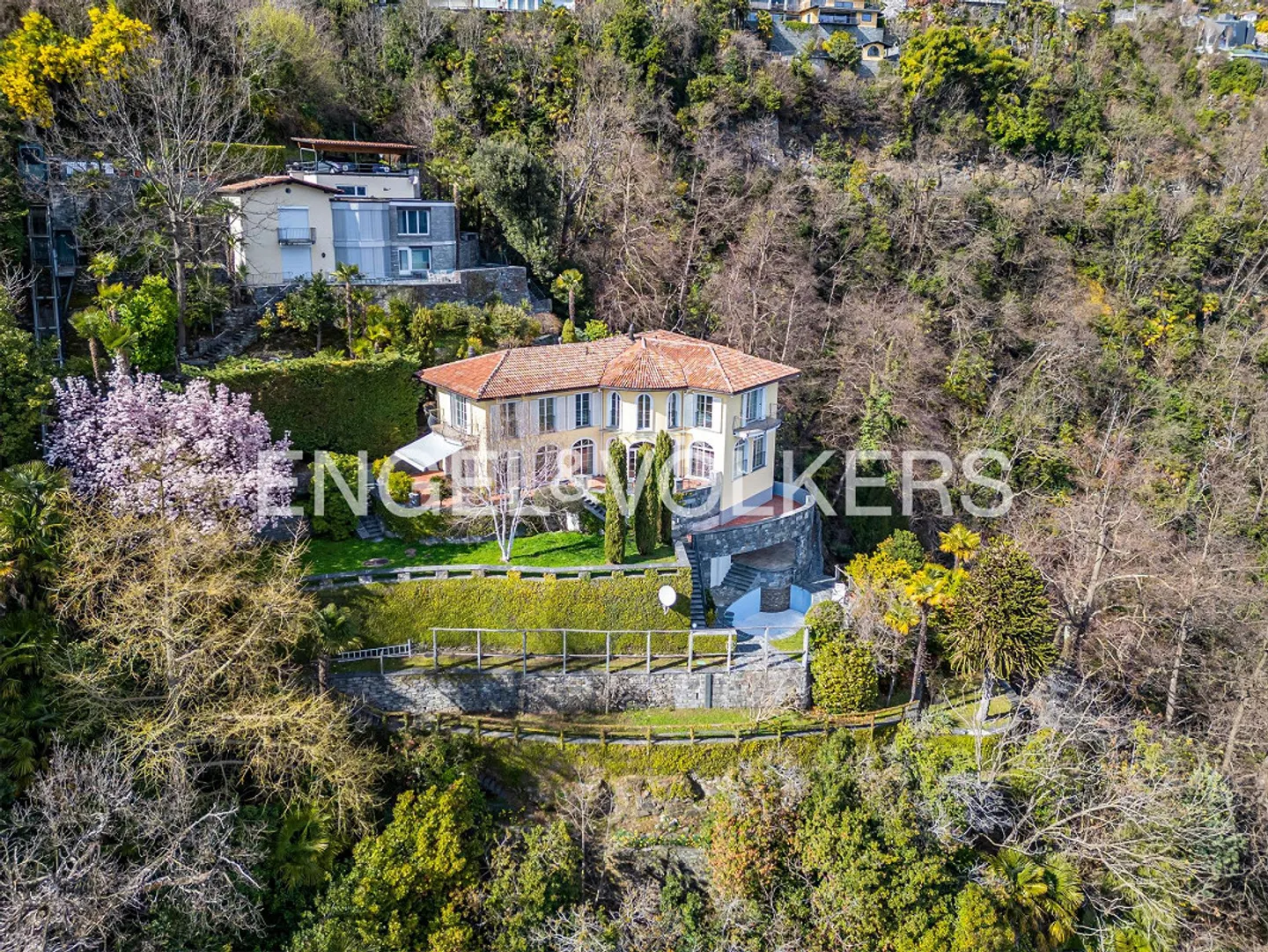 Stilvolle Villa mit Seeblick - Foto 18 von 24