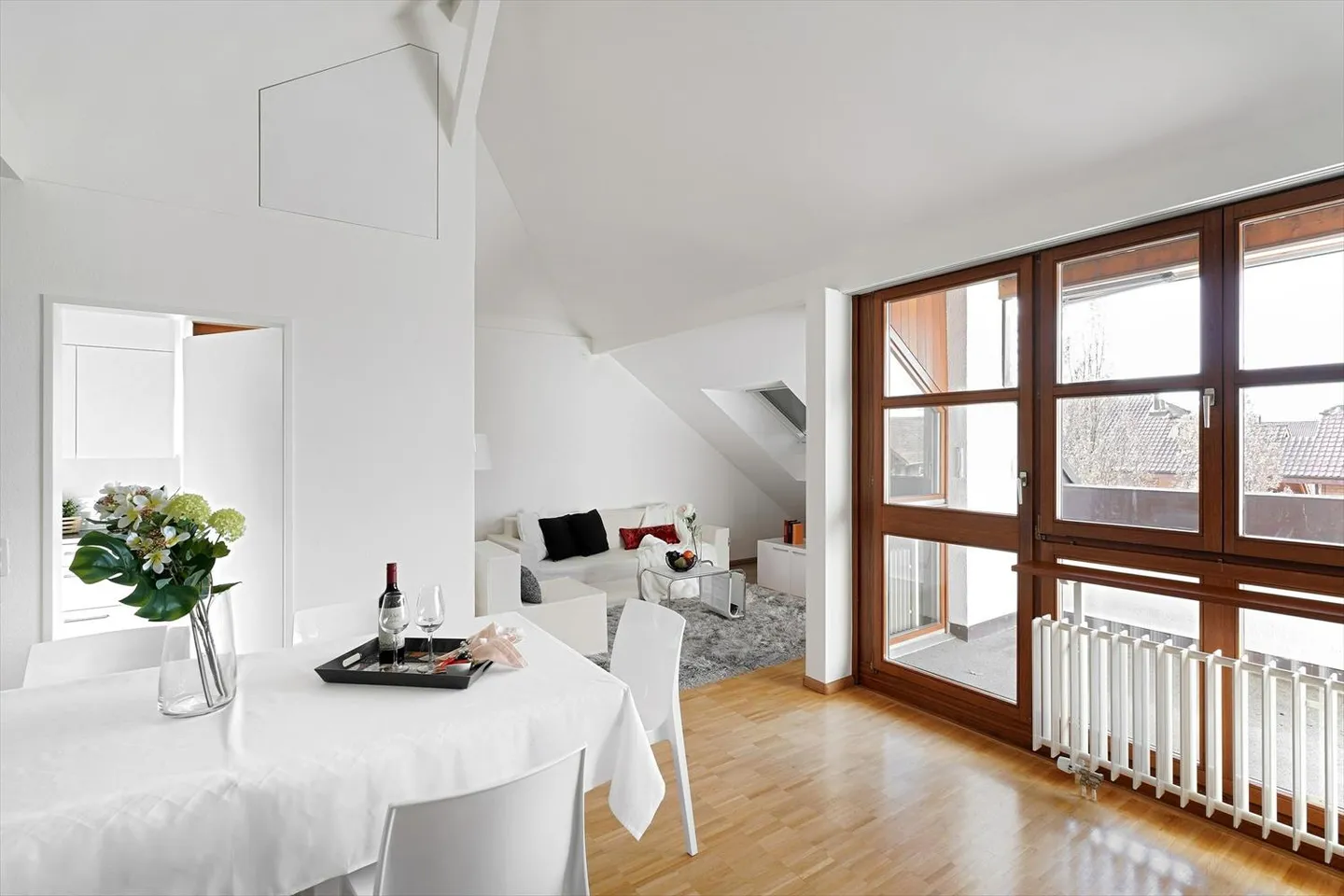 Charming Maisonette Apartment with Lots of Character - Baselmattweg 142a - Photo 4 of 12