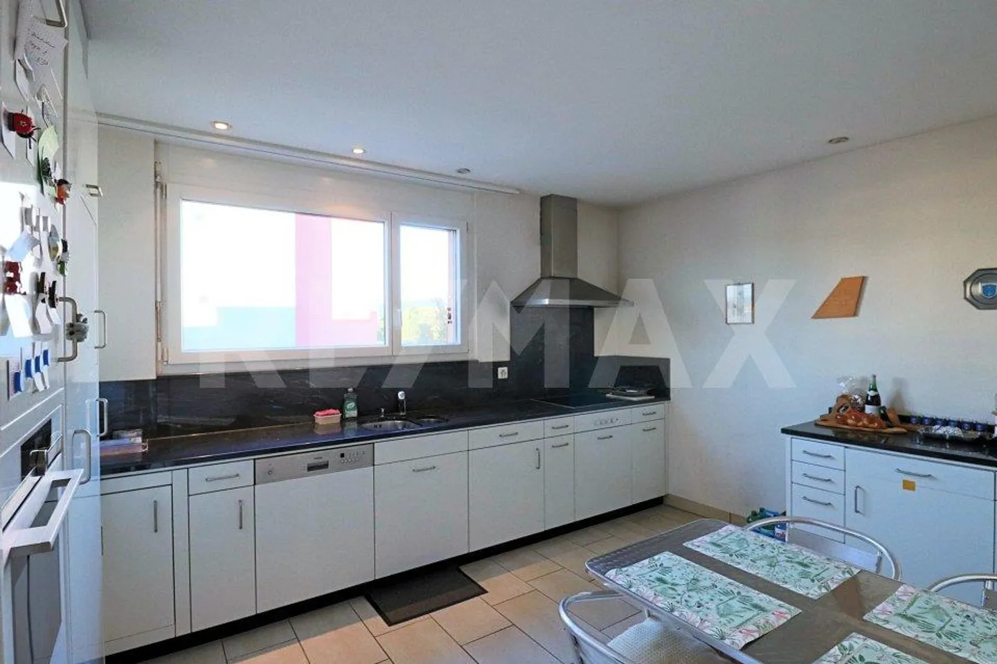 In the heart of Dietikon - in a quiet residential area - Photo 4 of 5