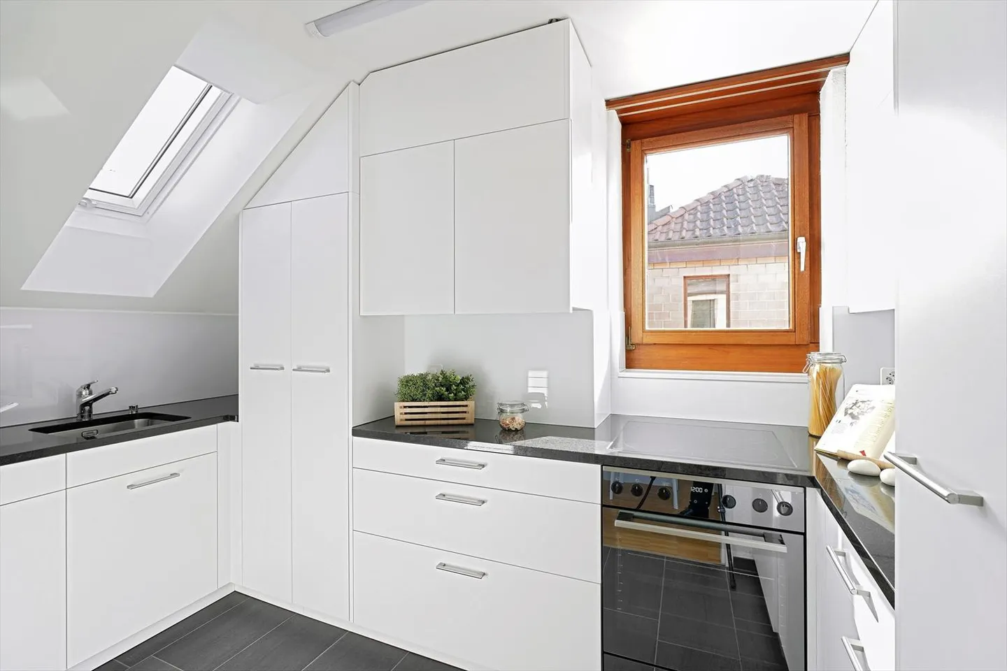 Charming Maisonette Apartment with Lots of Character - Baselmattweg 142a - Photo 5 of 12