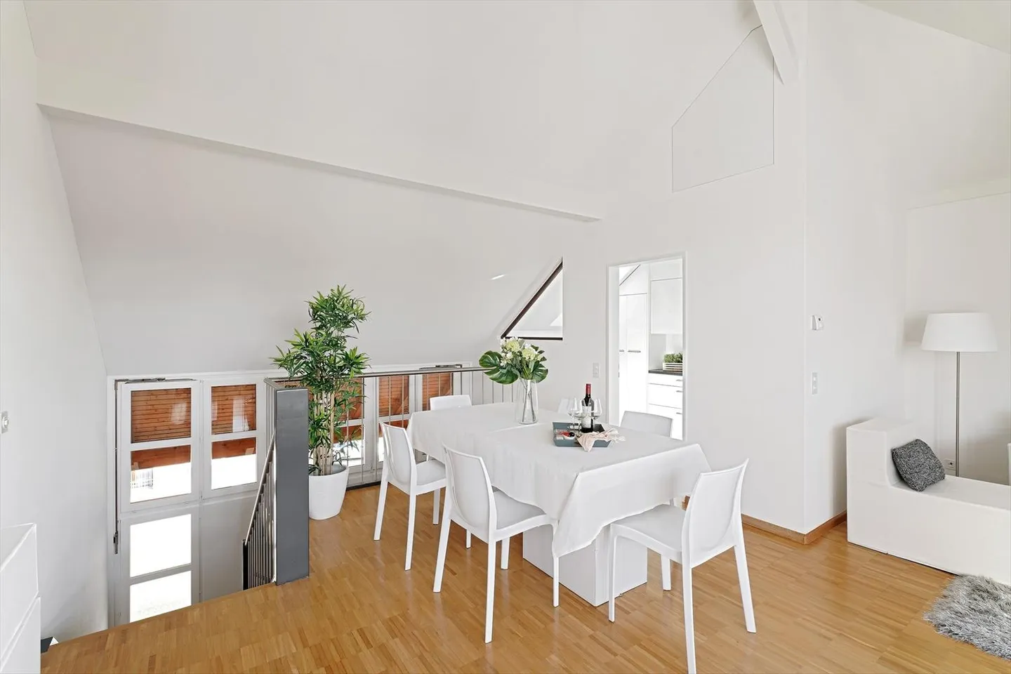 Charming Maisonette Apartment with Lots of Character - Baselmattweg 142a - Photo 2 of 12