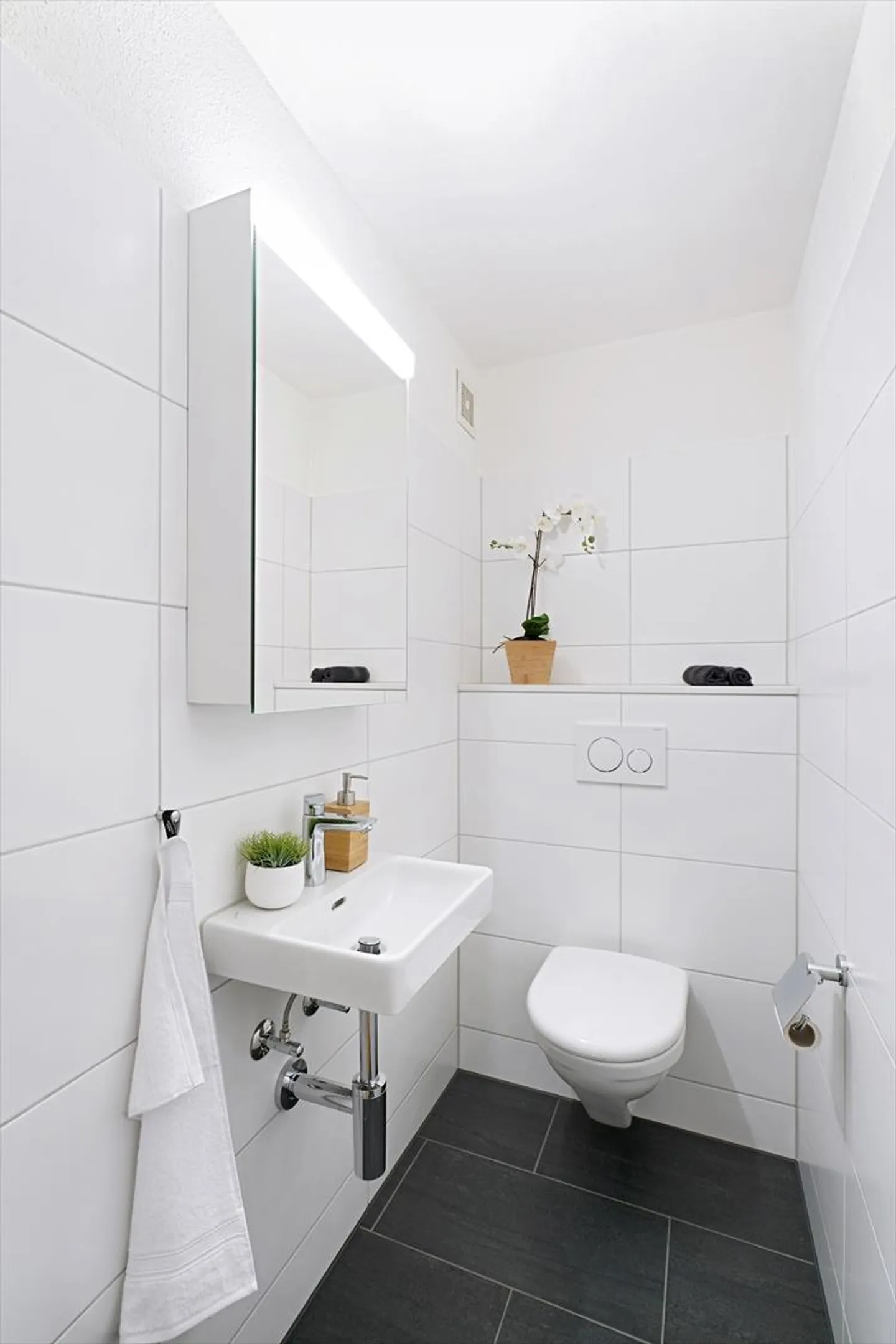 Charming Maisonette Apartment with Lots of Character - Baselmattweg 142a - Photo 7 of 12