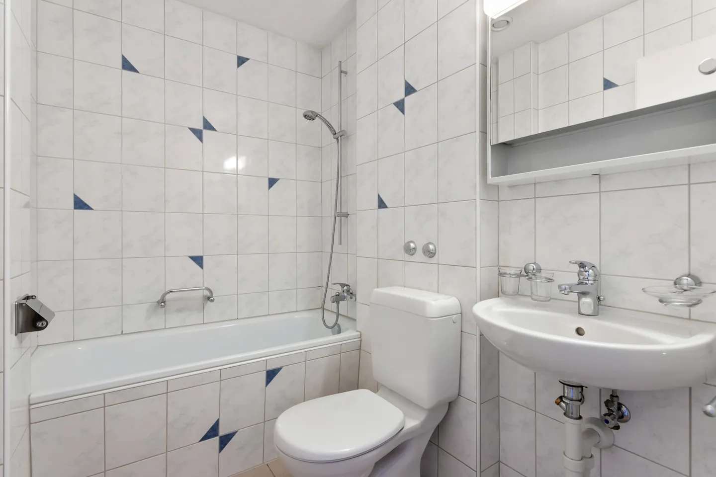 Charming Apartment in Brütten - Photo 5 of 8