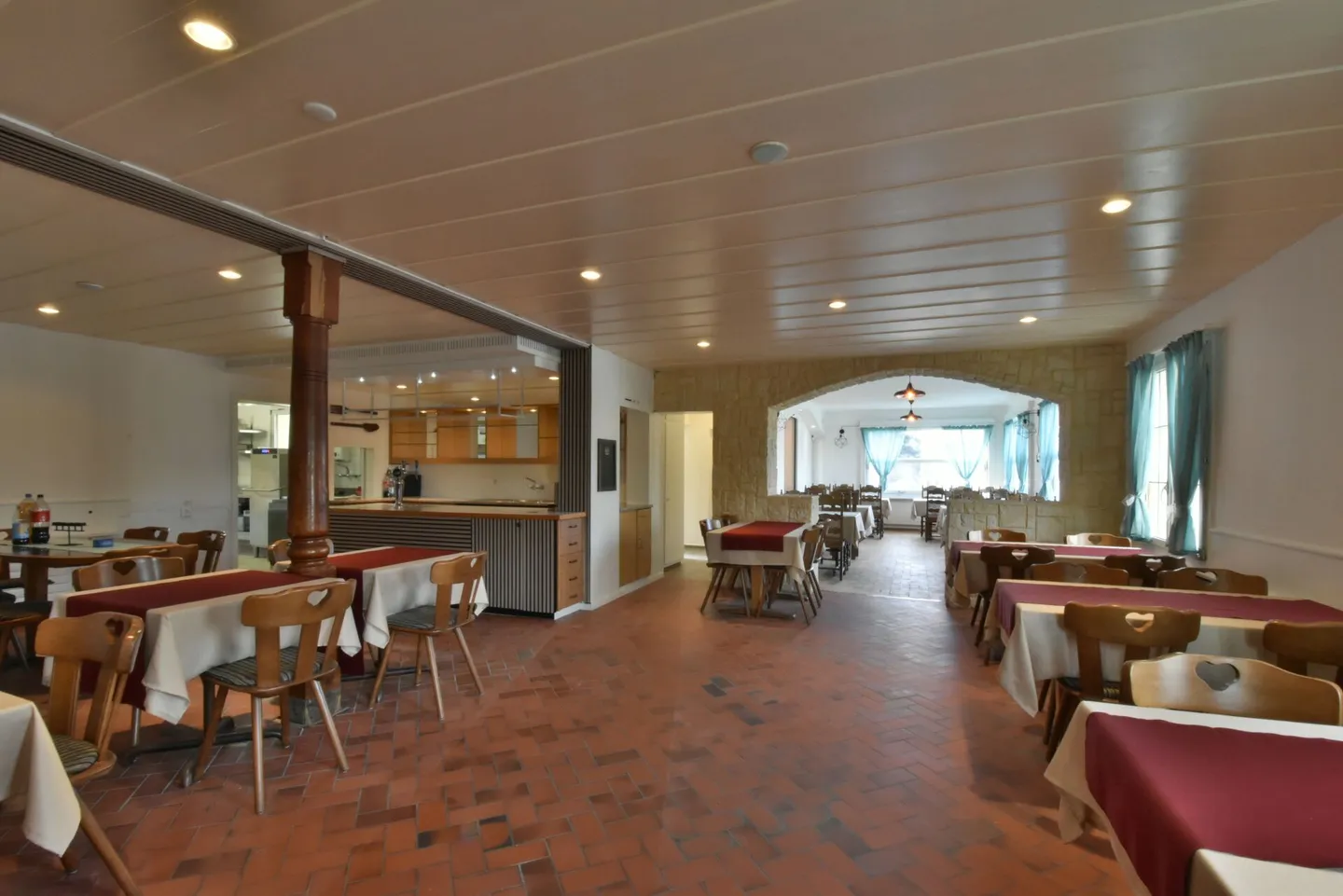 Restaurant in Prime Location! - Photo 5 of 20