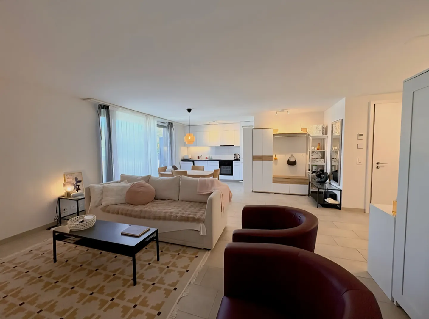 2.5 Room Apartment - Photo 2 of 5