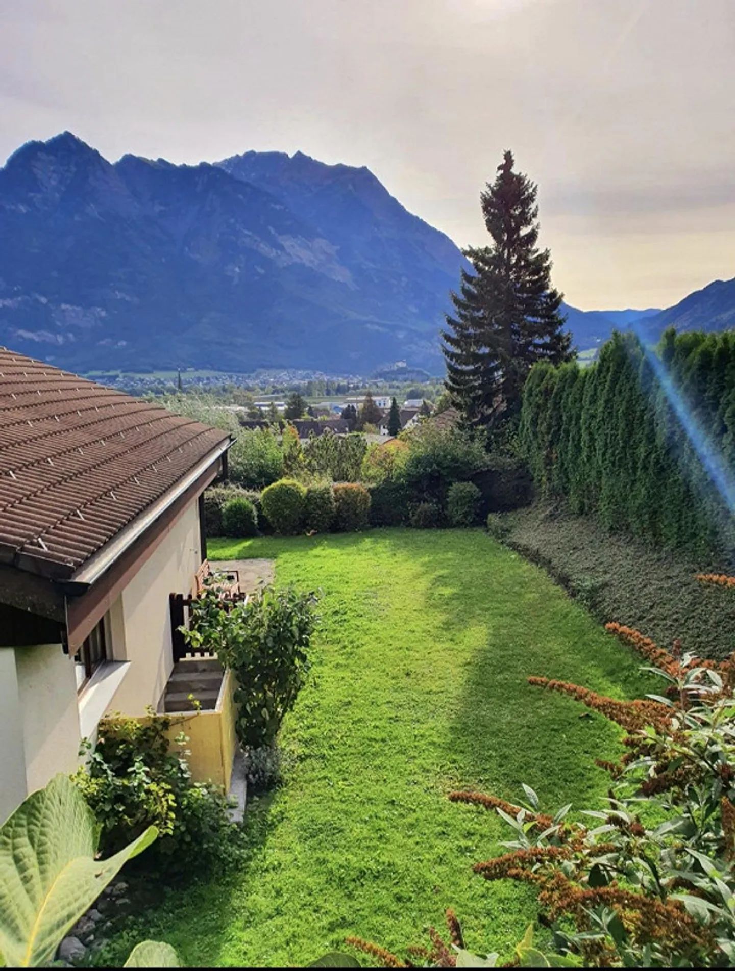 6.5 Room Single Family House - Photo 1 of 8