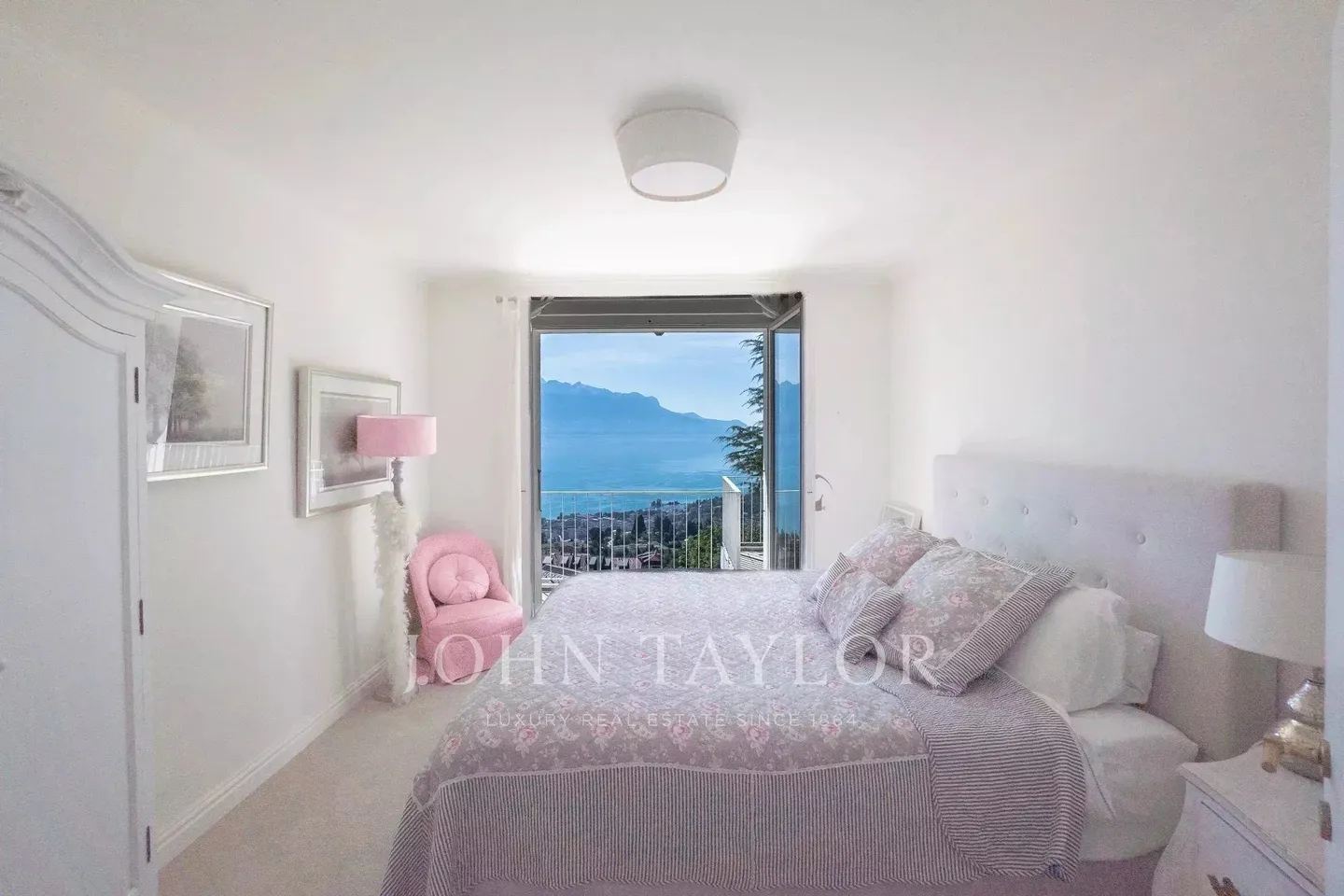 Stupenda Villa con Vista Lago - Foto 12 di 15