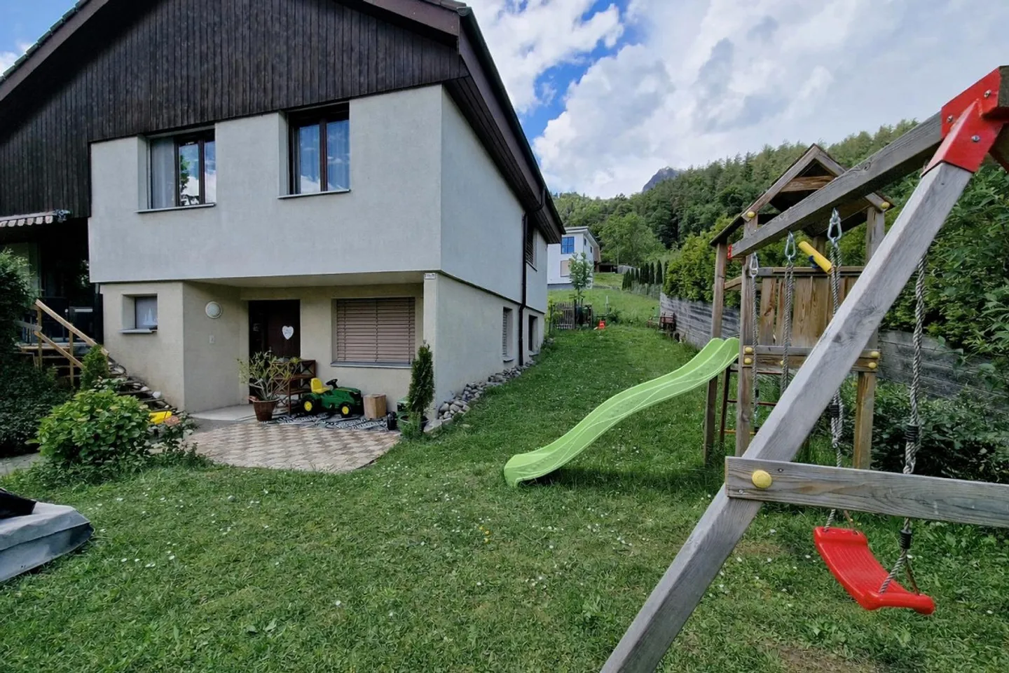 6.5 Room Single Family House - Photo 8 of 8