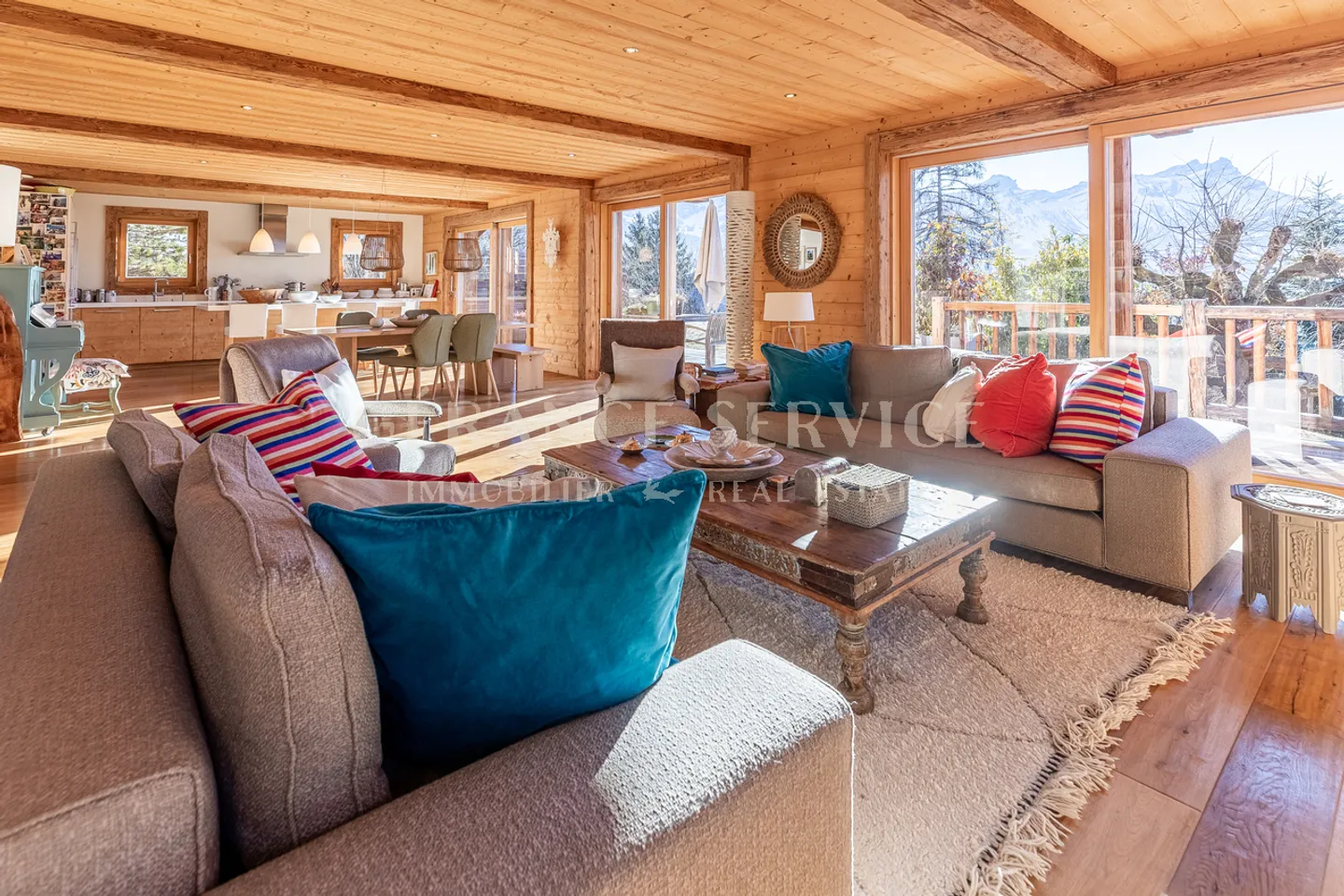 Charming Spacious Chalet - Photo 3 of 25