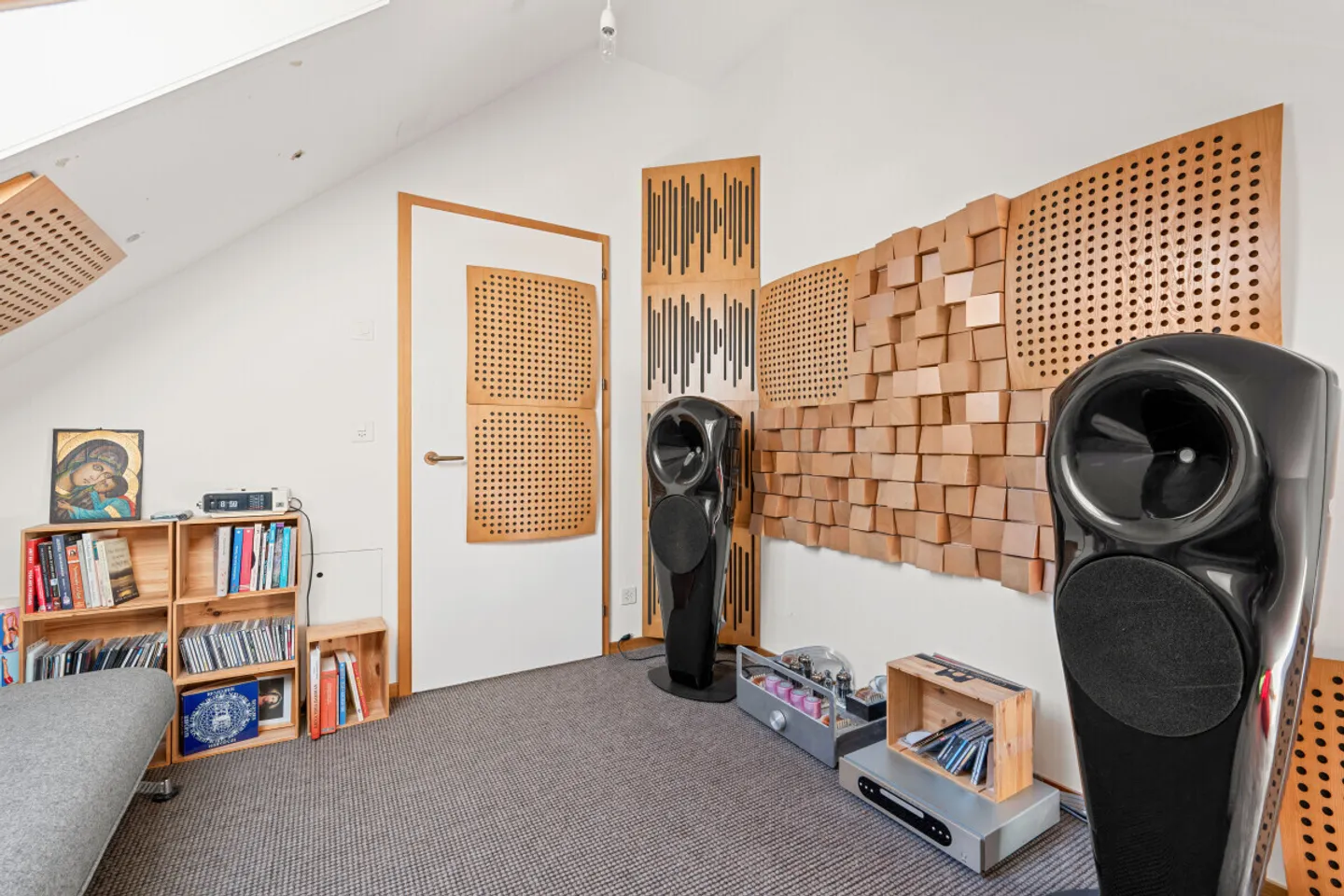 Stylishly renovated residential house from 1919 - Photo 11 of 12