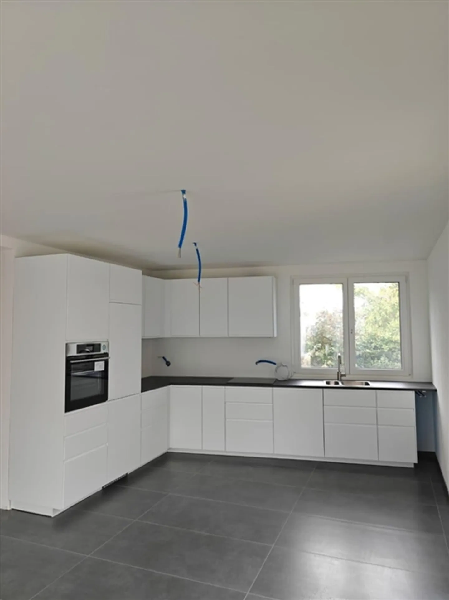 At Home in the Green and Yet Close to the City - Photo 5 of 9