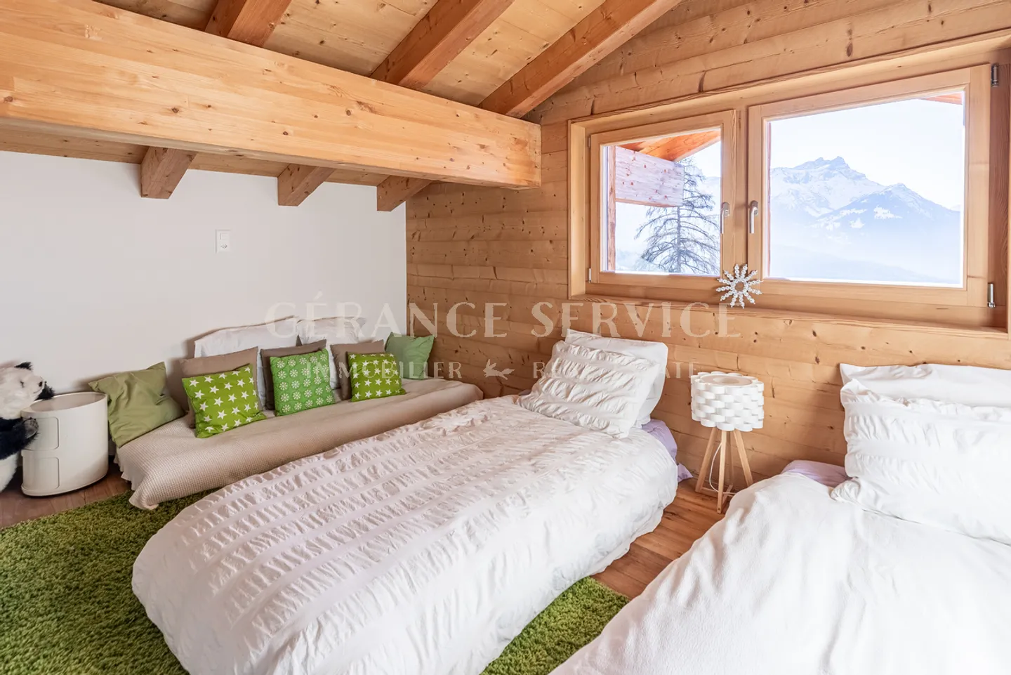 Charming Spacious Chalet - Photo 18 of 25