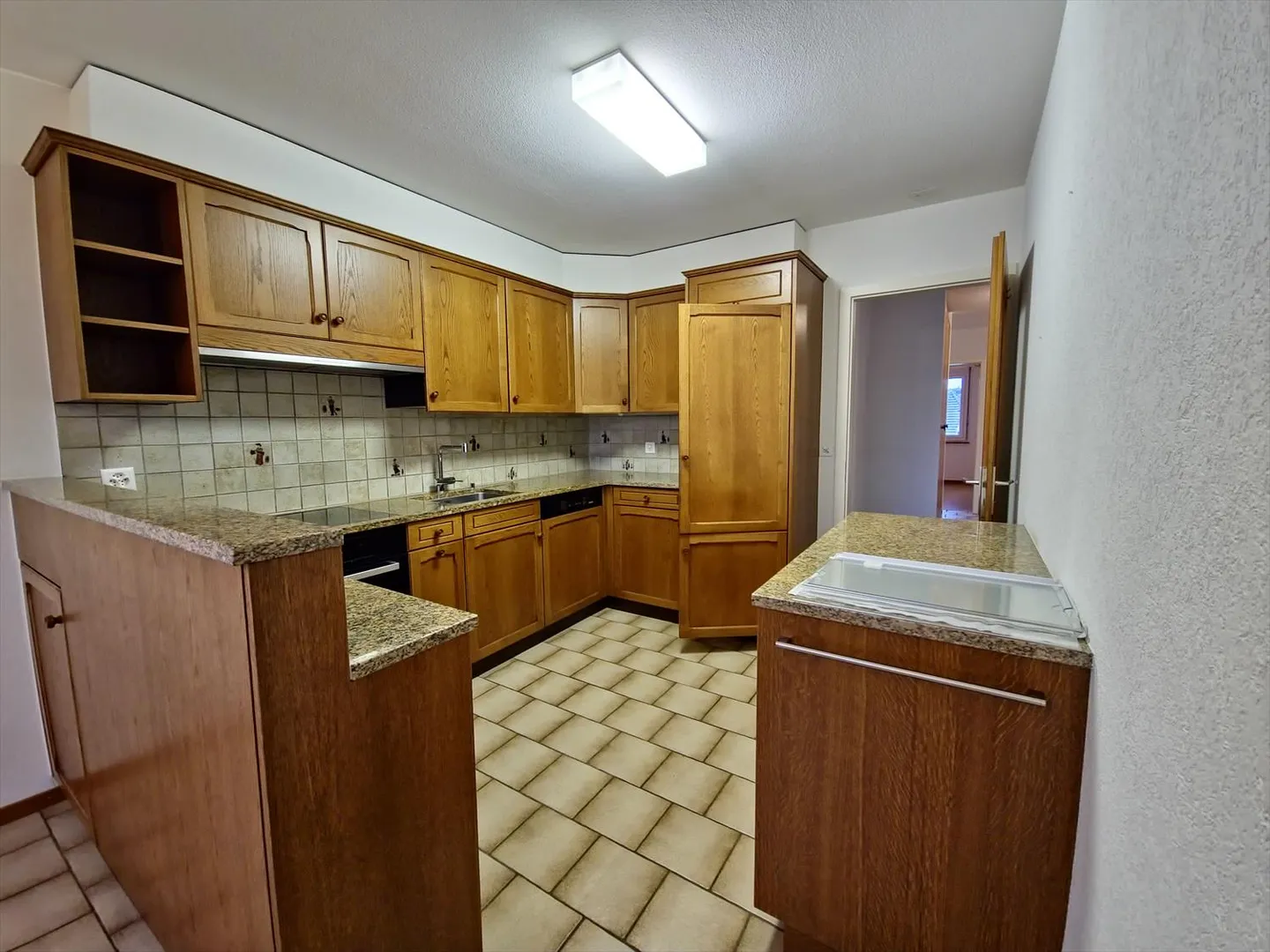 Magnificent 4.5 room apartment with balcony and mountain view in Laténa - Photo 1 of 12