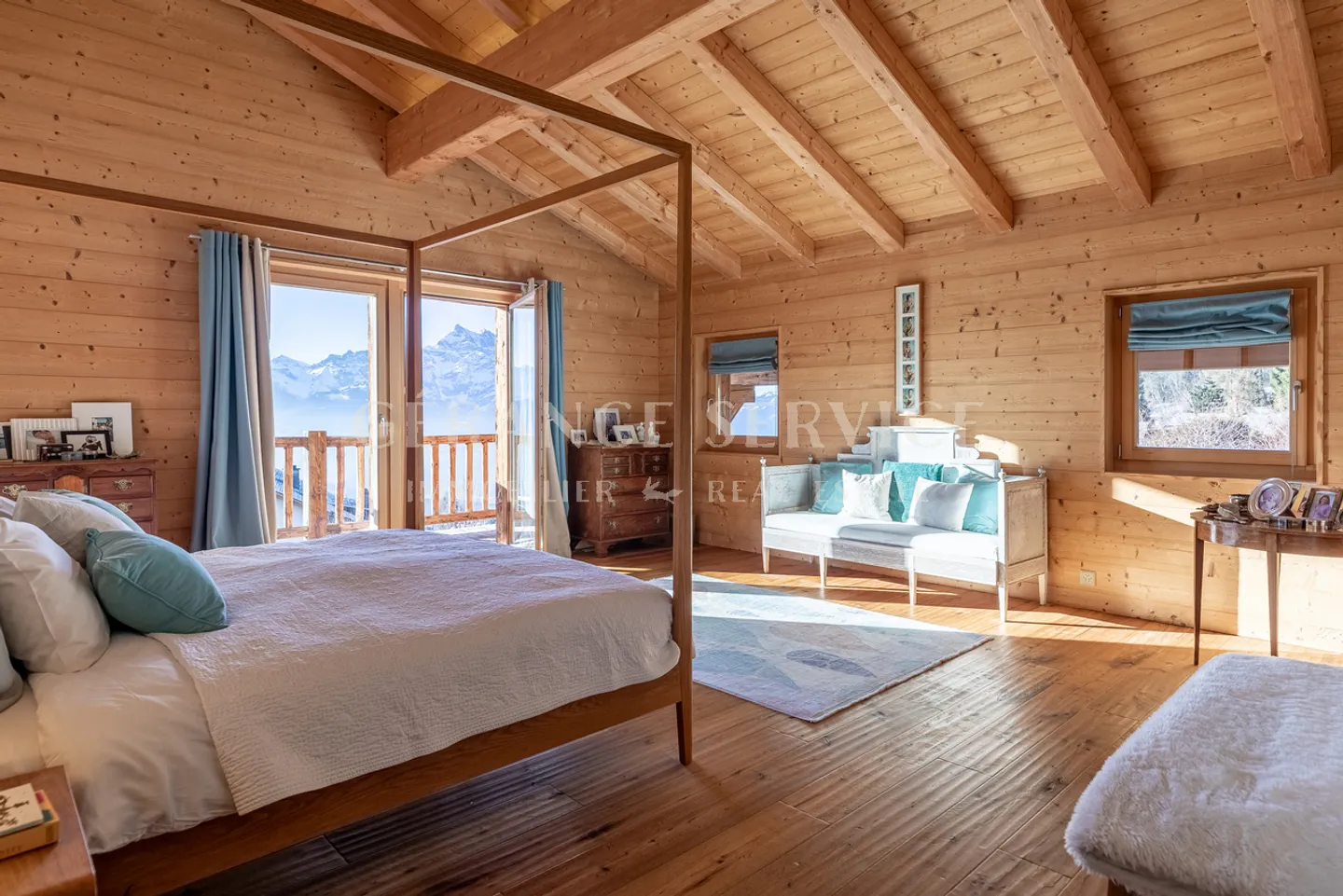 Charming Spacious Chalet - Photo 13 of 25