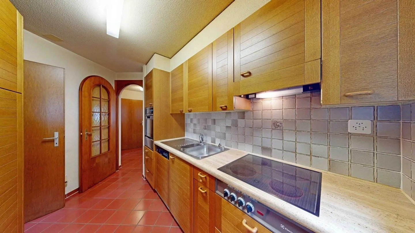 Appartement au rez-de-chaussée adapté aux personnes âgées au centre de Burgdorf - Photo 4 sur 11