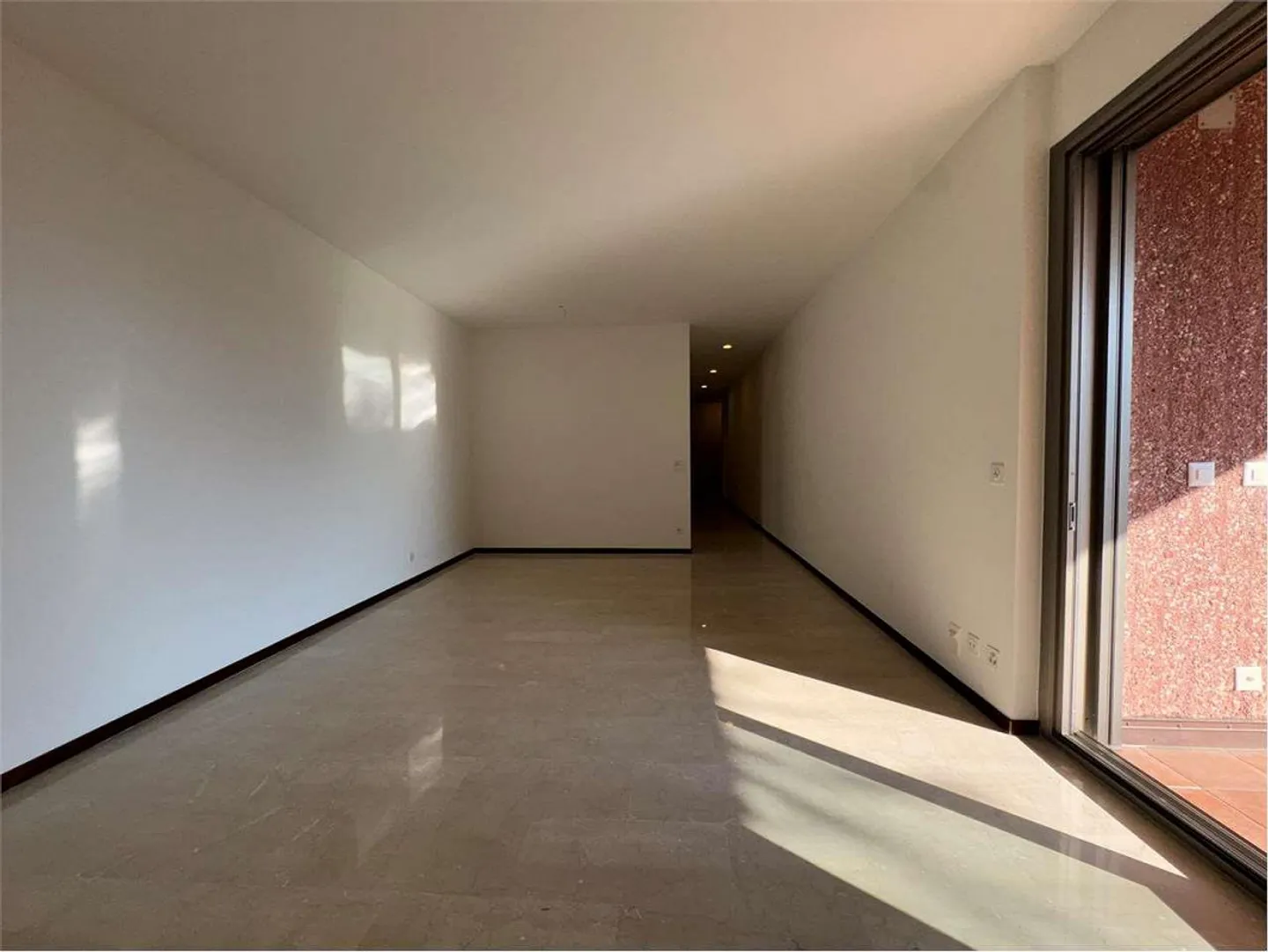 Beautiful 2.5-room apartment with lake view in Meli - Photo 5 of 9