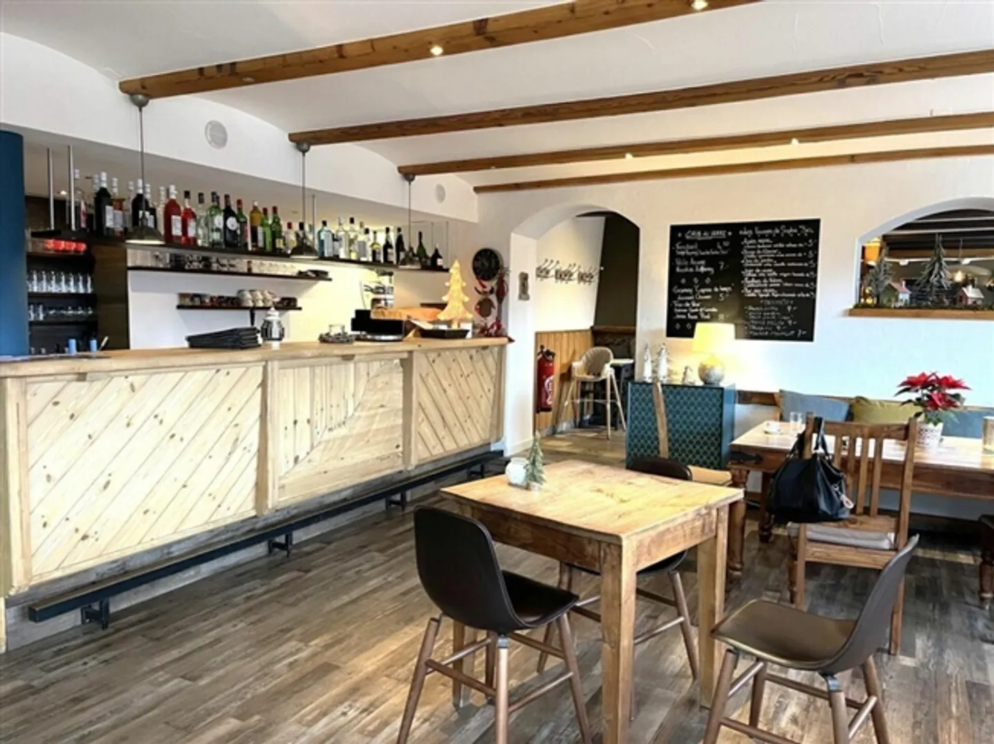 Ristorante 390 m² a Mollens VS - Foto 2 di 6