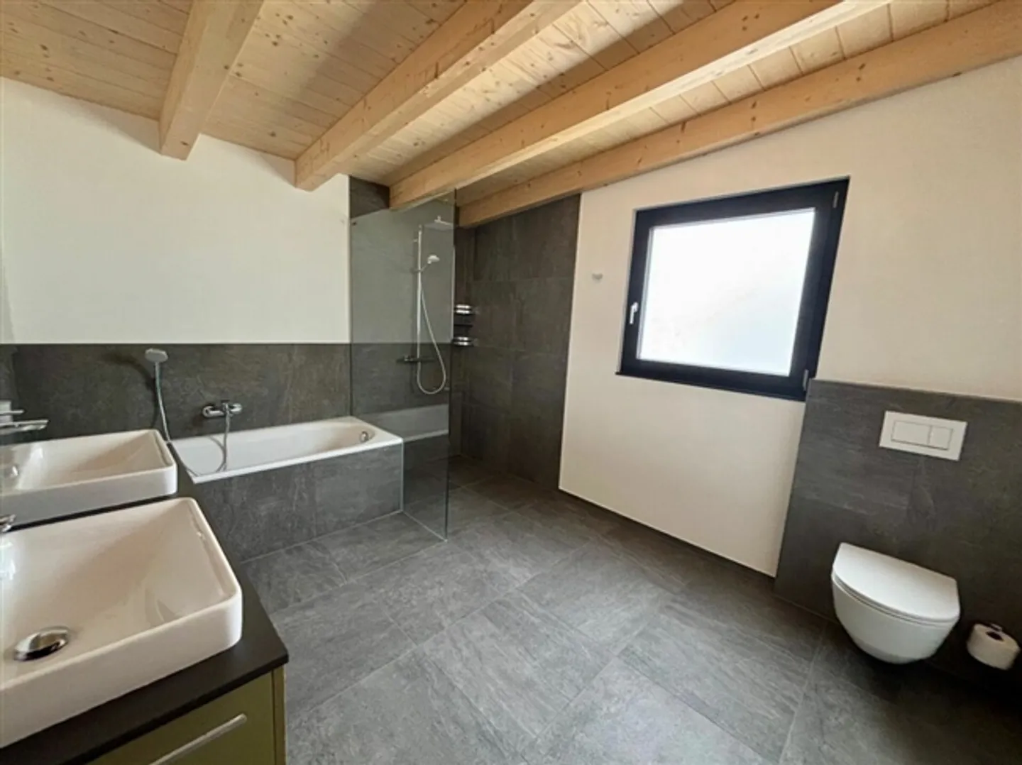 «Modernes Neubau-Einfamilienhaus im Wallis - Erstbezug mit hochwertigem Innenausbau» - Foto 6 von 10