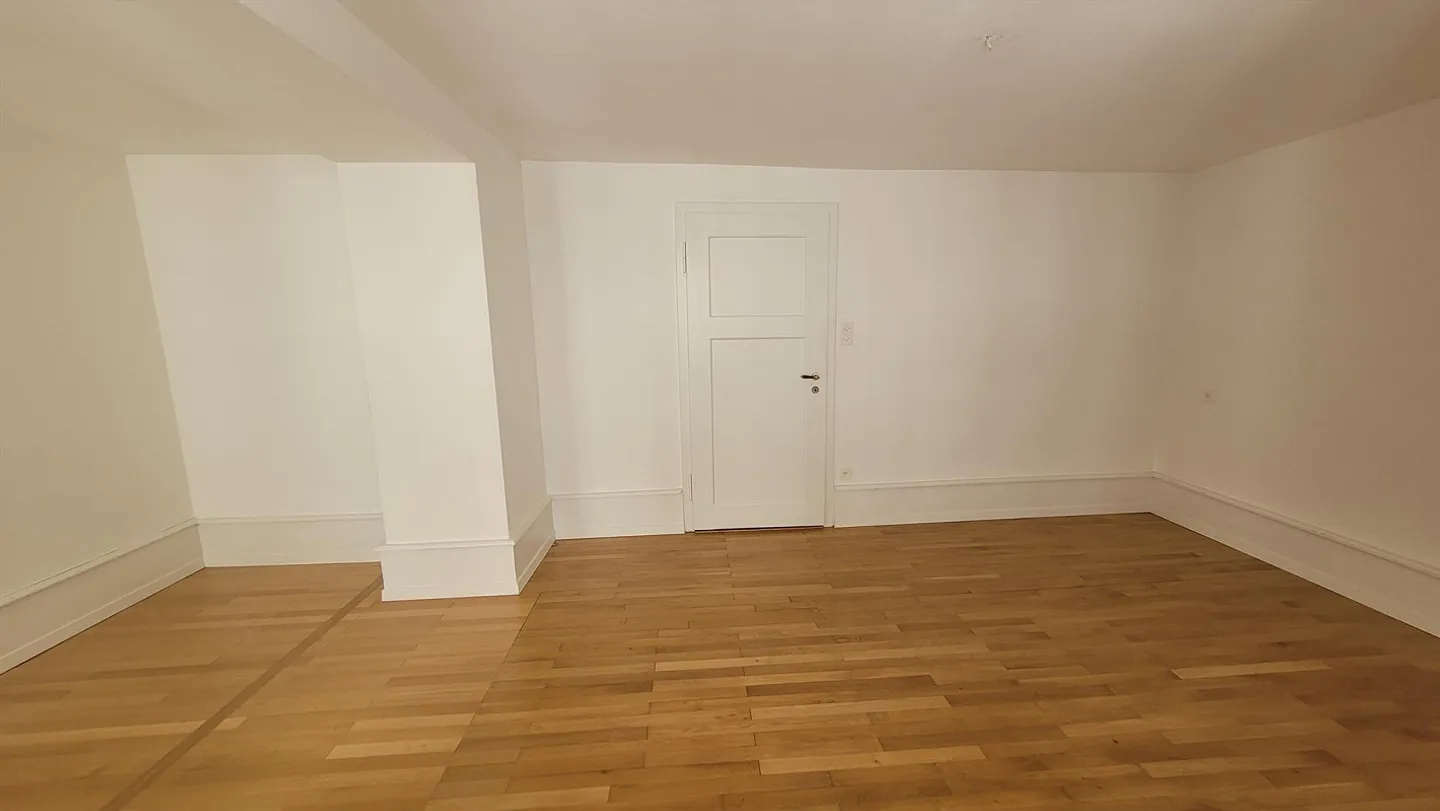 Appartamento ristrutturato di 2,5 stanze nel centro storico di Liestal - Foto 11 di 17