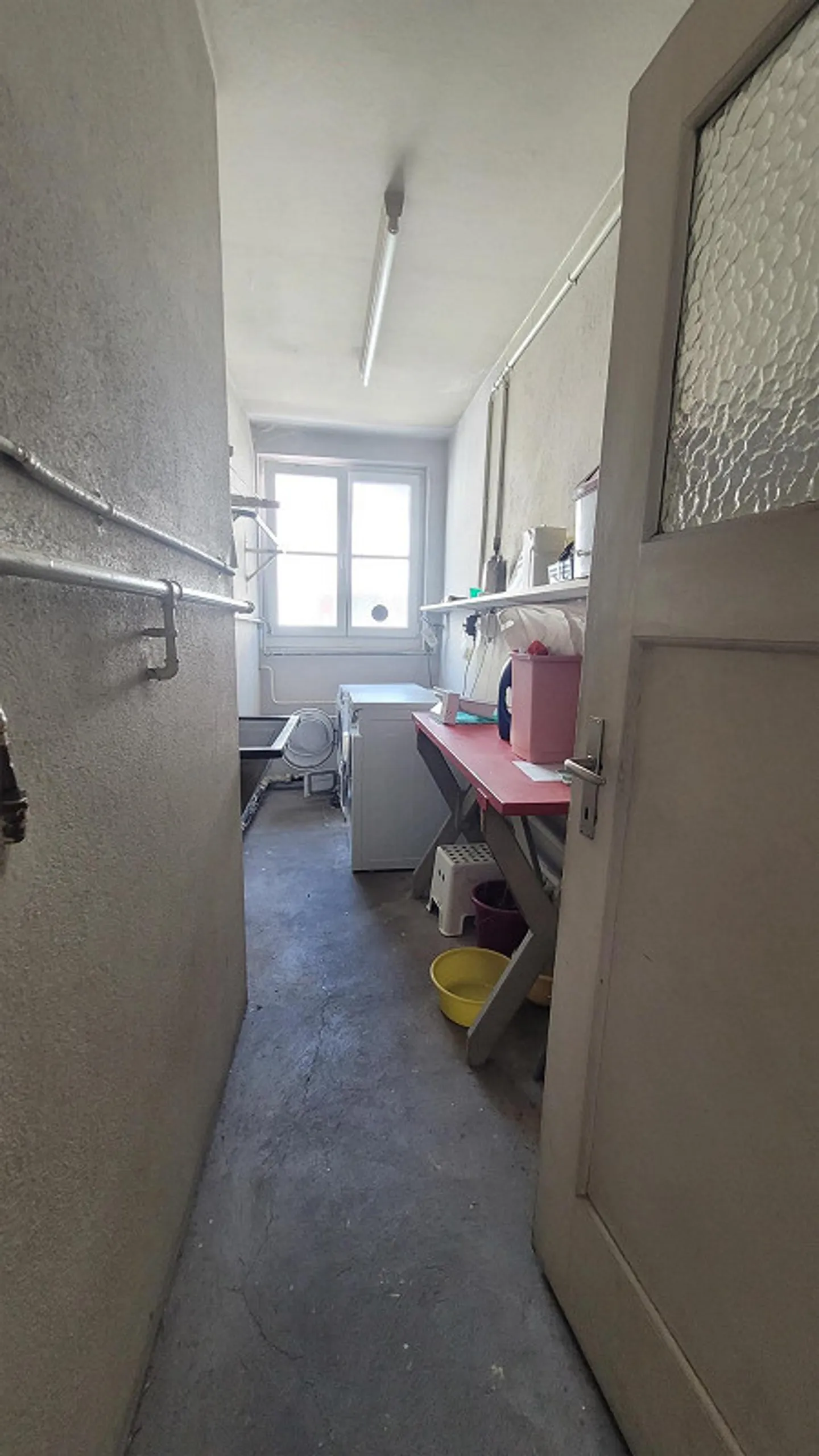 Appartamento ristrutturato di 2,5 stanze nel centro storico di Liestal - Foto 15 di 17