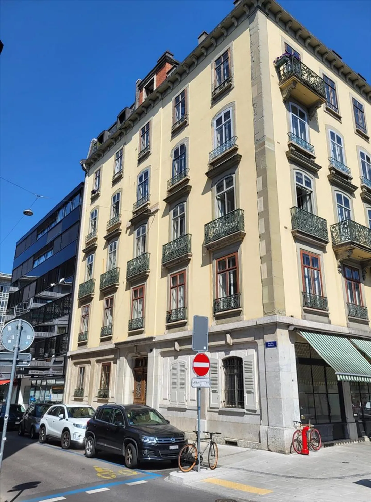 Appartement de 6 pièces avec balcon dans le quartier de Plainpalais - Photo 1 sur 13