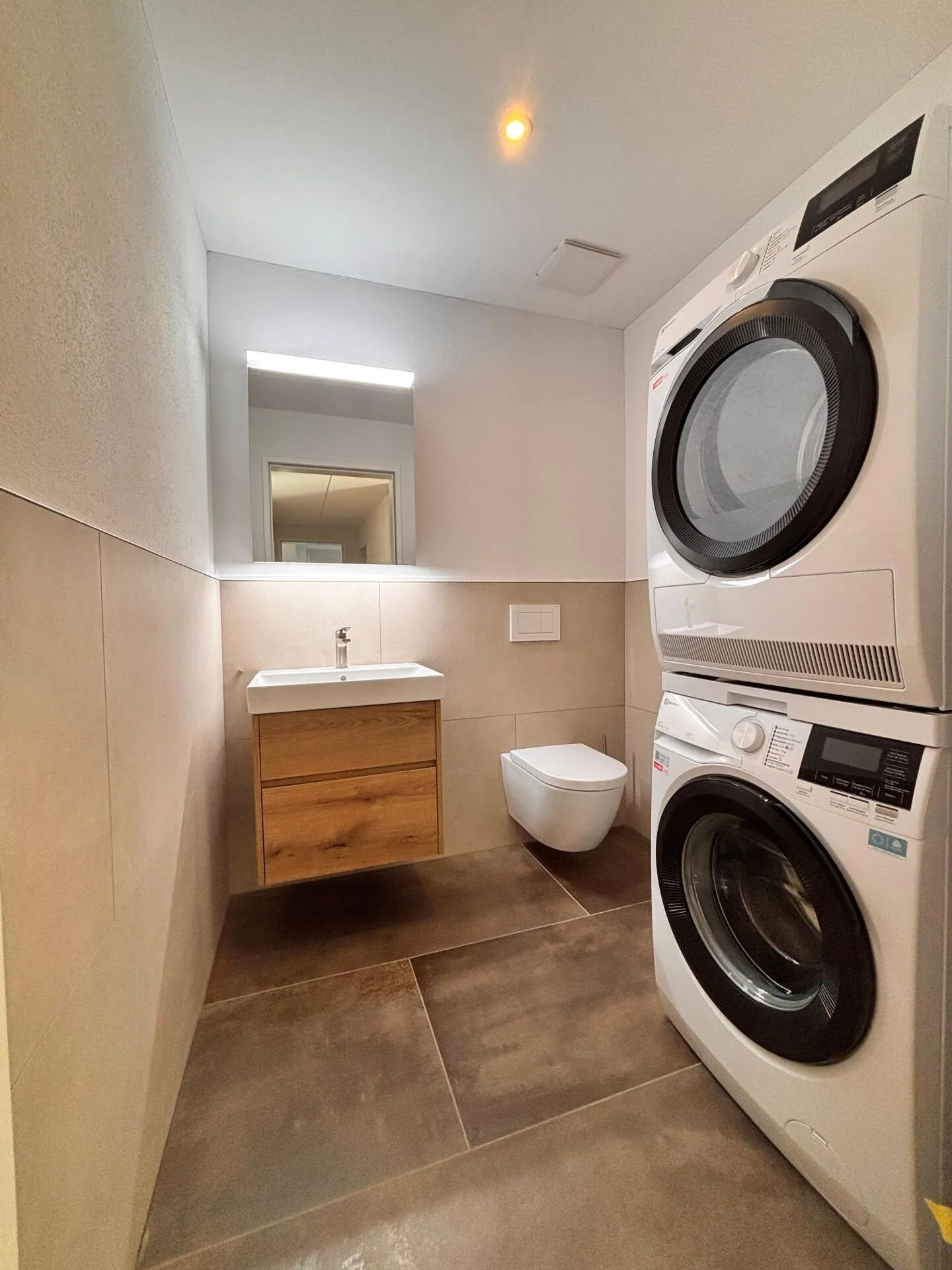 Appartement neuf lumineux de 3,5 pièces avec balcon ensoleillé dans un emplacement calme - Photo 2 sur 3