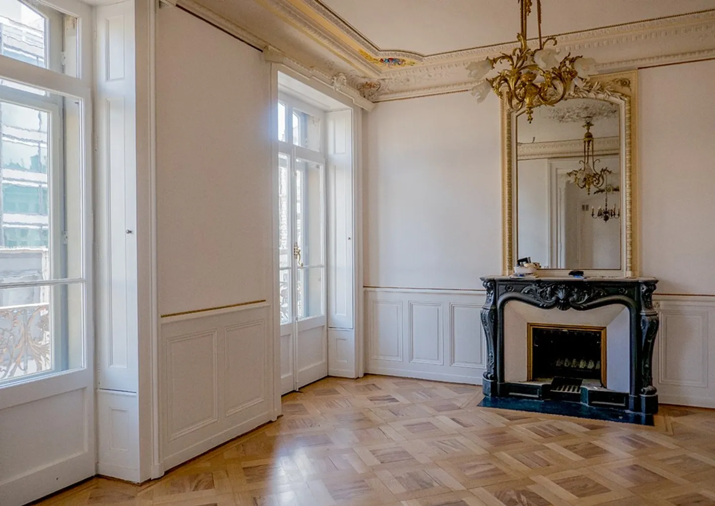 Appartement de 6 pièces avec balcon dans le quartier de Plainpalais - Photo 5 sur 13