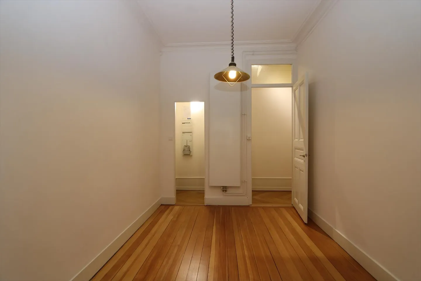 Appartement de 6 pièces avec balcon dans le quartier de Plainpalais - Photo 12 sur 13