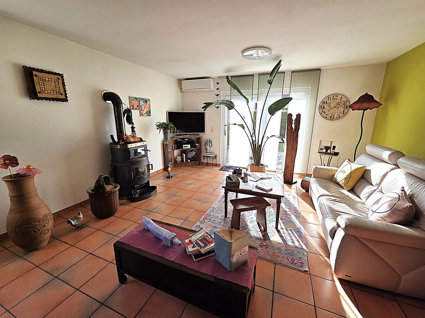 Charming Family Home with Garden - Photo 9 of 20