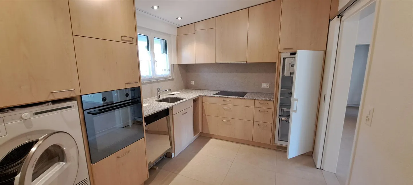 Freshly renovated, quiet 2.5-room apartment in a single-family house - Photo 11 of 16