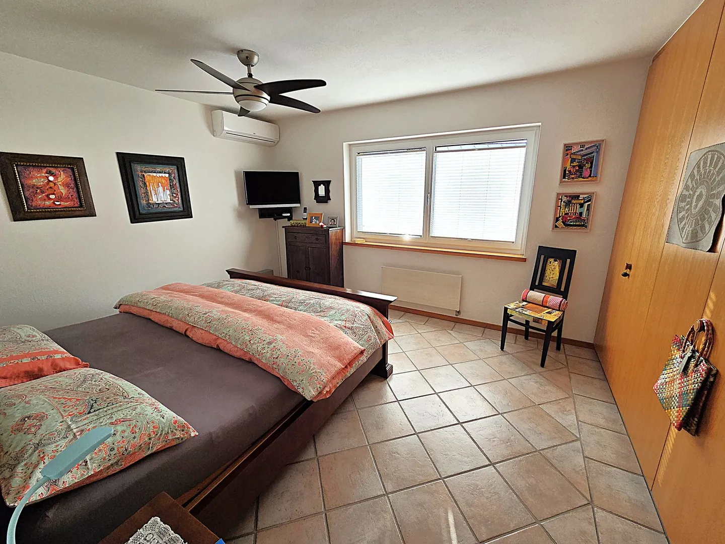 Charming Family Home with Garden - Photo 15 of 20