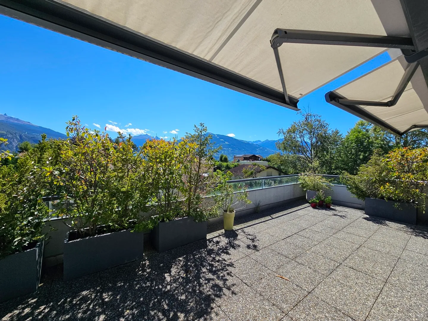 GRIMISUAT - MAGNIFICENT PENTHOUSE APARTMENT WITH HIGH LIVING STANDARD - Photo 3 of 9