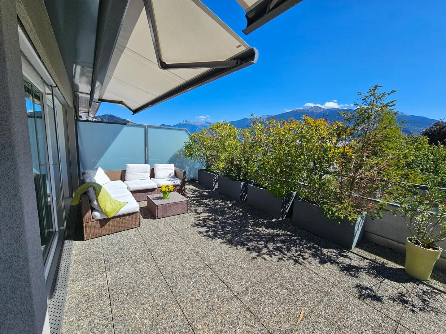 GRIMISUAT - MAGNIFICENT PENTHOUSE APARTMENT WITH HIGH LIVING STANDARD - Photo 4 of 9