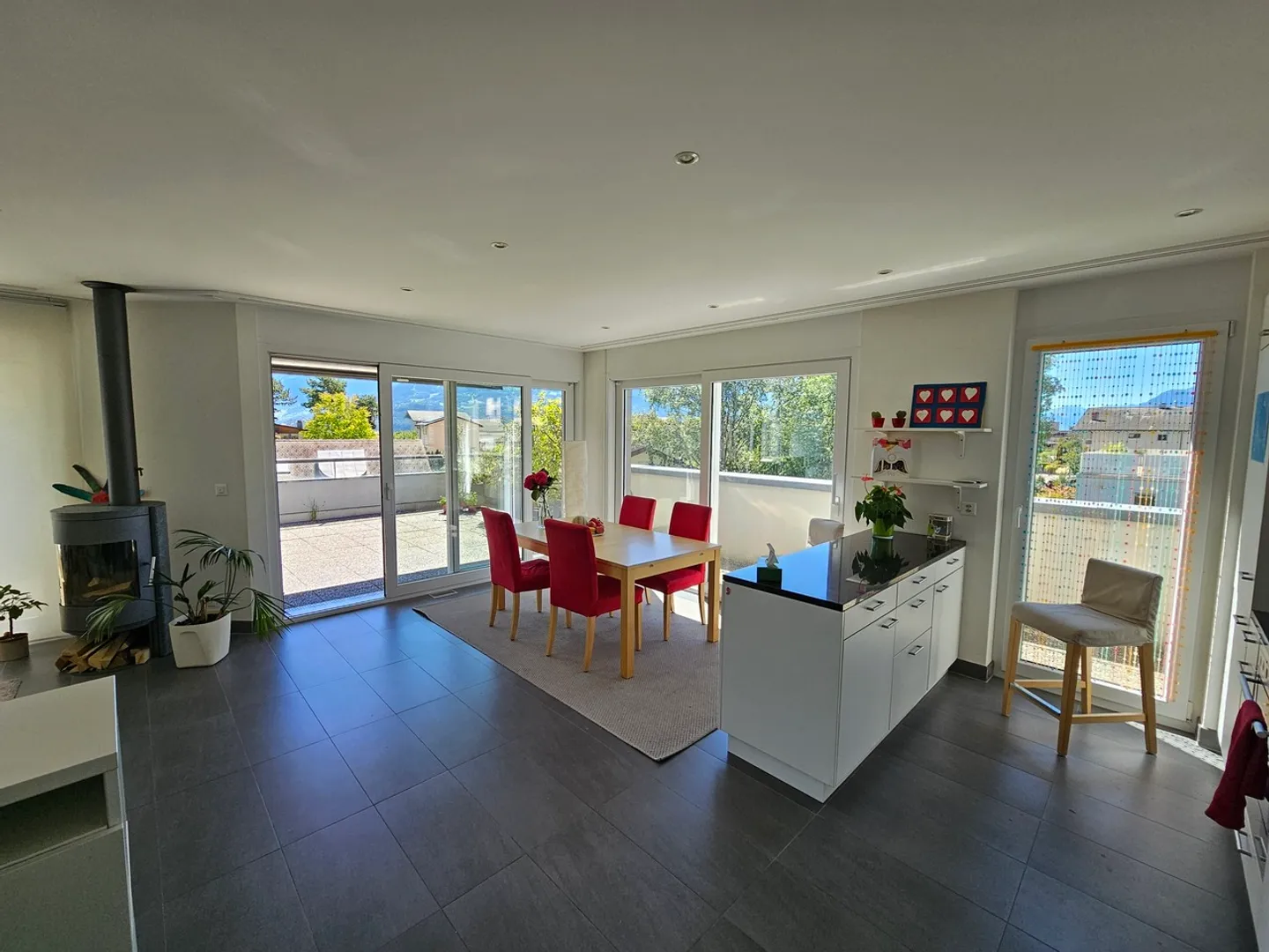GRIMISUAT - MAGNIFICENT PENTHOUSE APARTMENT WITH HIGH LIVING STANDARD - Photo 5 of 9