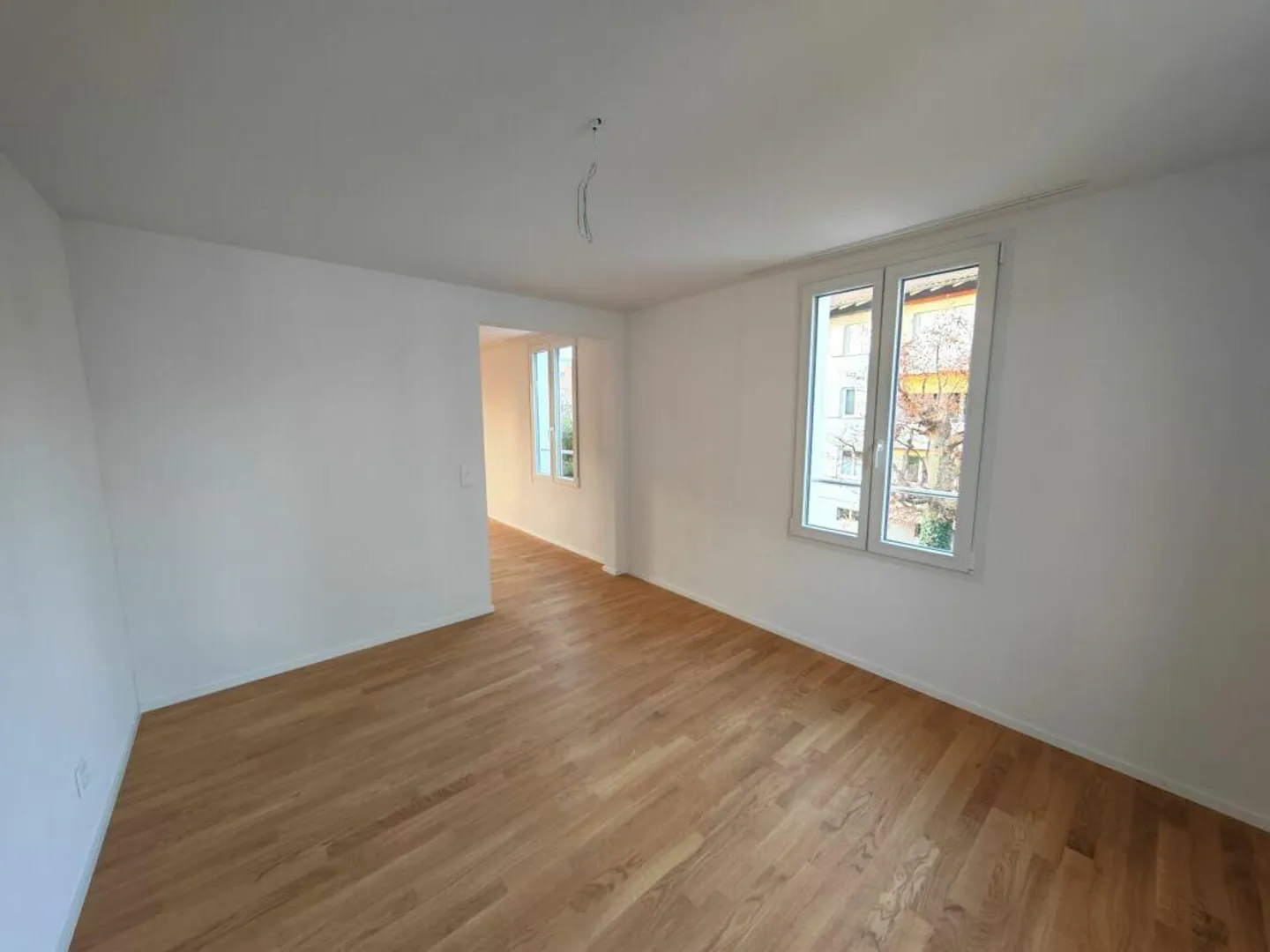 Appartement 2.5 pièces fraîchement rénové - Photo 4 sur 5
