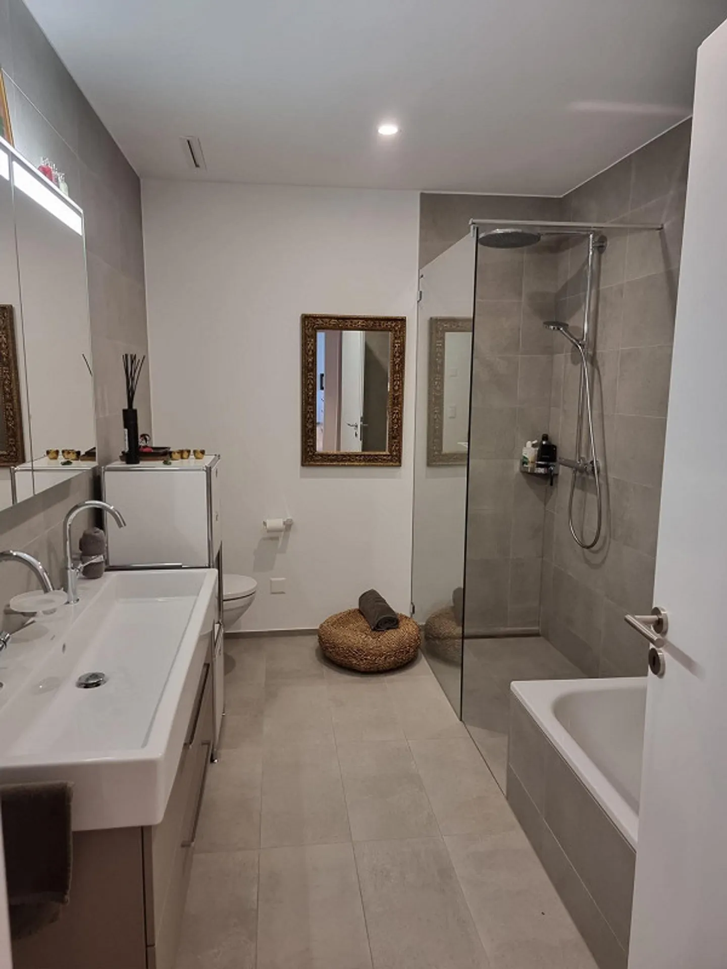 Oasis de 3 1/2 pièces à fiscalité avantageuse avec vue imprenable - Photo 4 sur 8