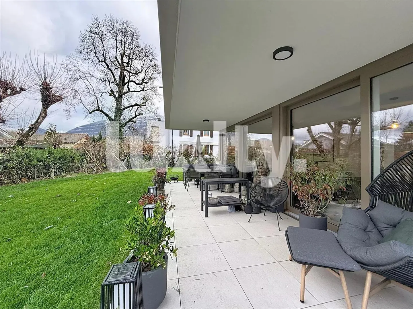 Nuova residenza? Superbo appartamento al piano giardino con spazio esterno eccezionale - Foto 4 di 4