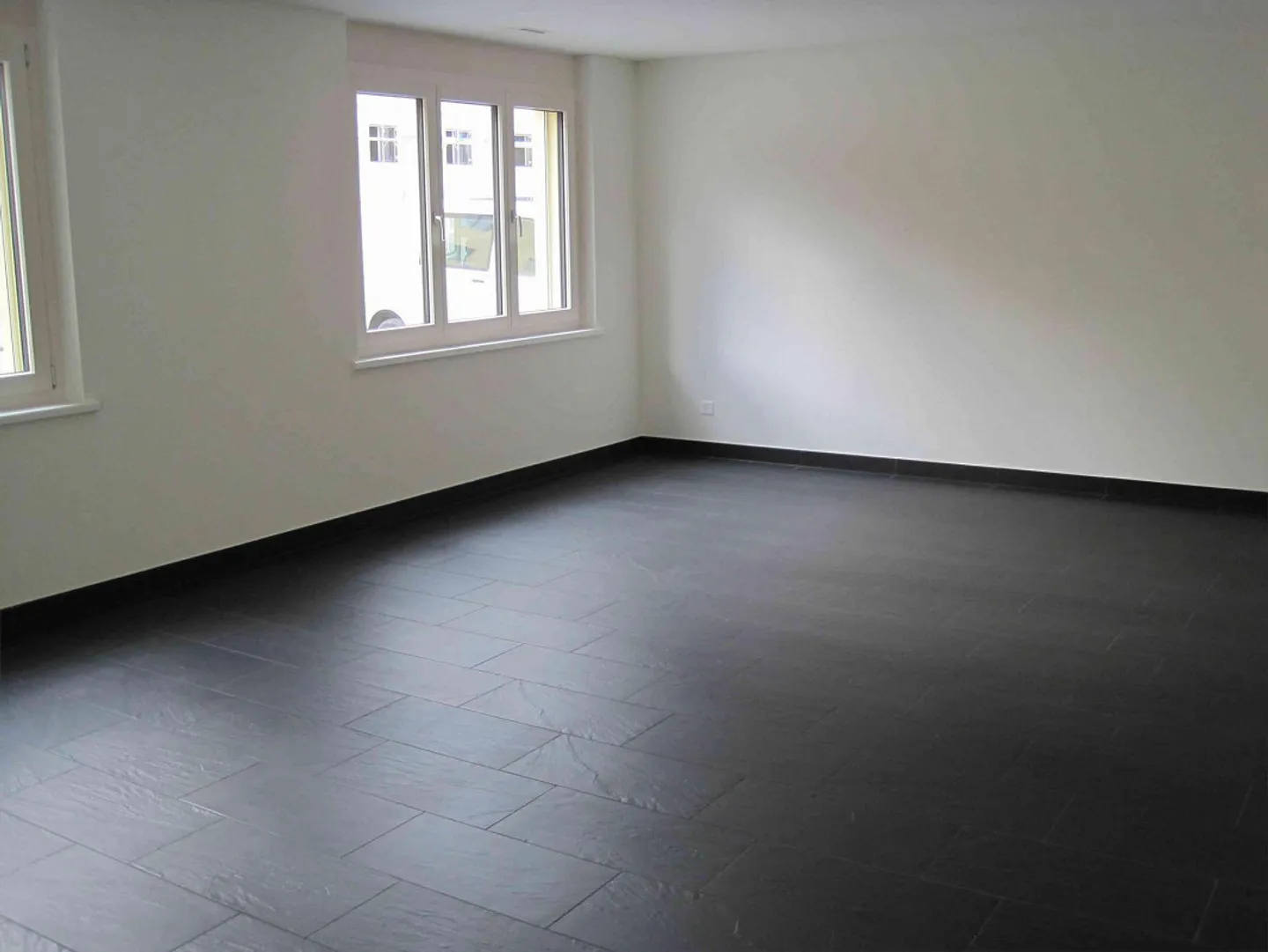 Sonnige 4.5 Zimmer Wohnung - Foto 2 von 14