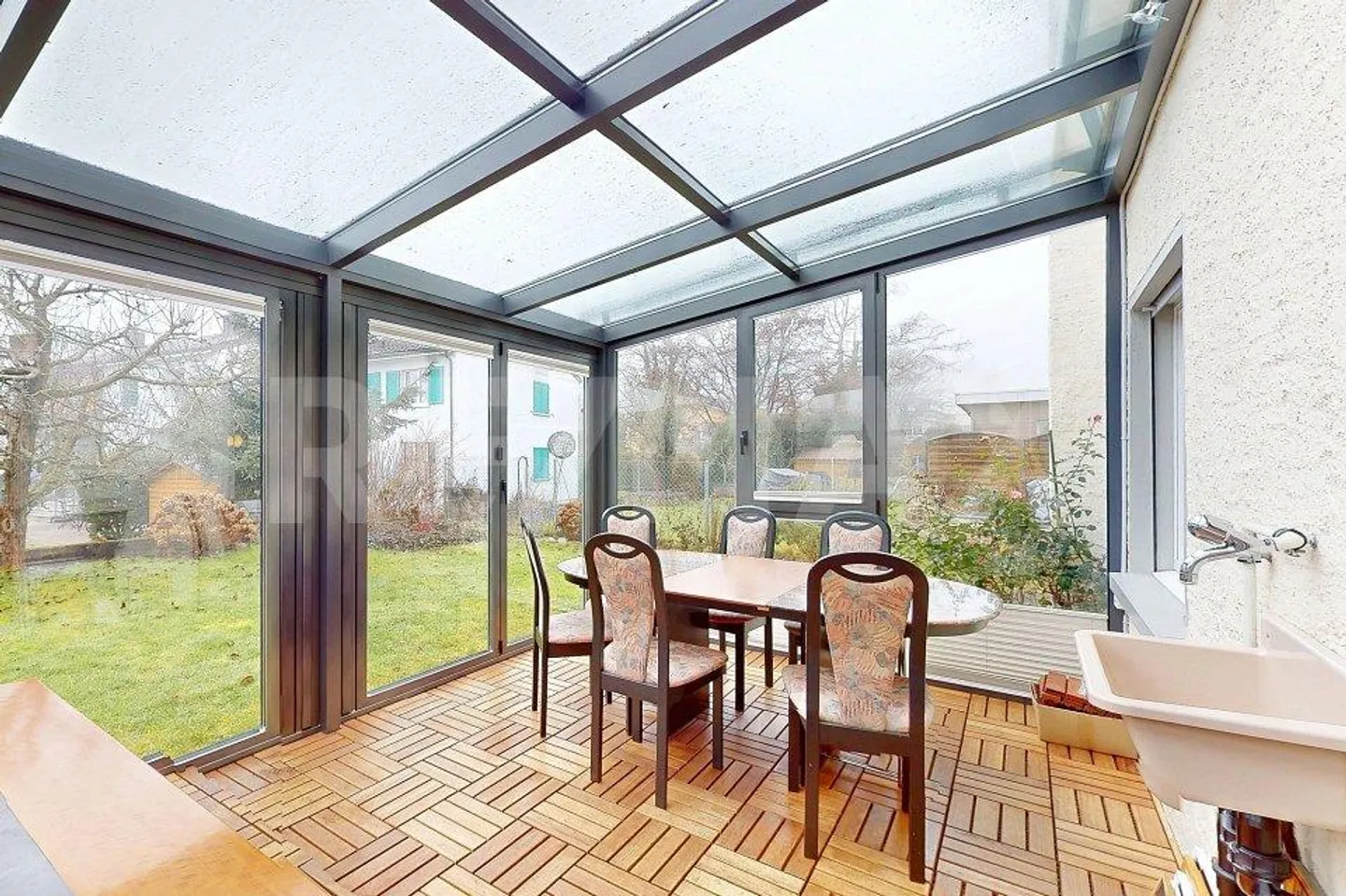 Charming 5.5-Room Row House in Family-Friendly Area... - Photo 9 of 13